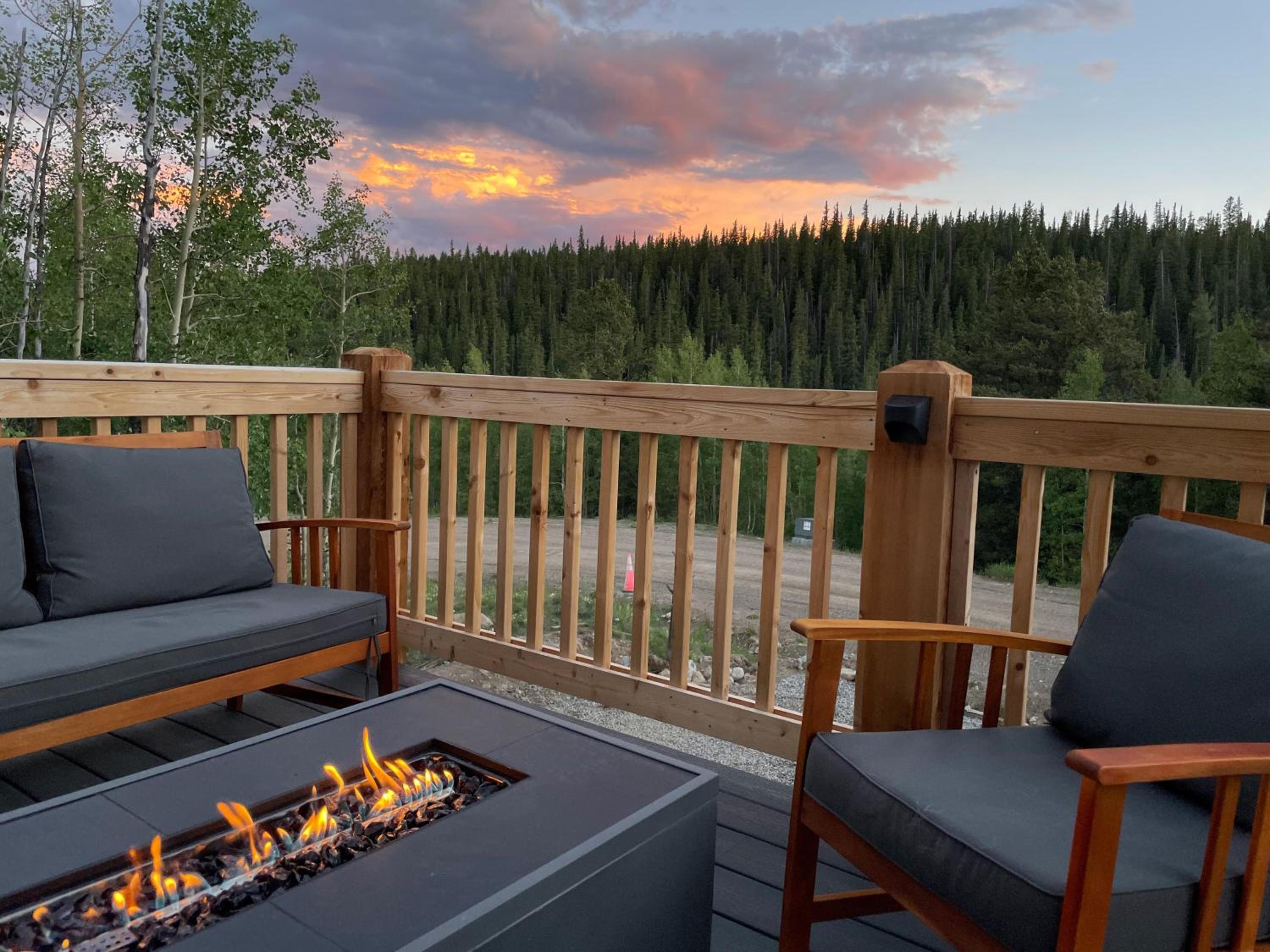 Modern Alma Home, Walk to Main St, Amazing Views, 16 mi to Breck! view 2
