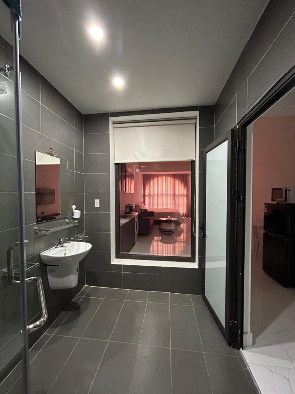Gold Apartment & Hotel Hai Phong view 2