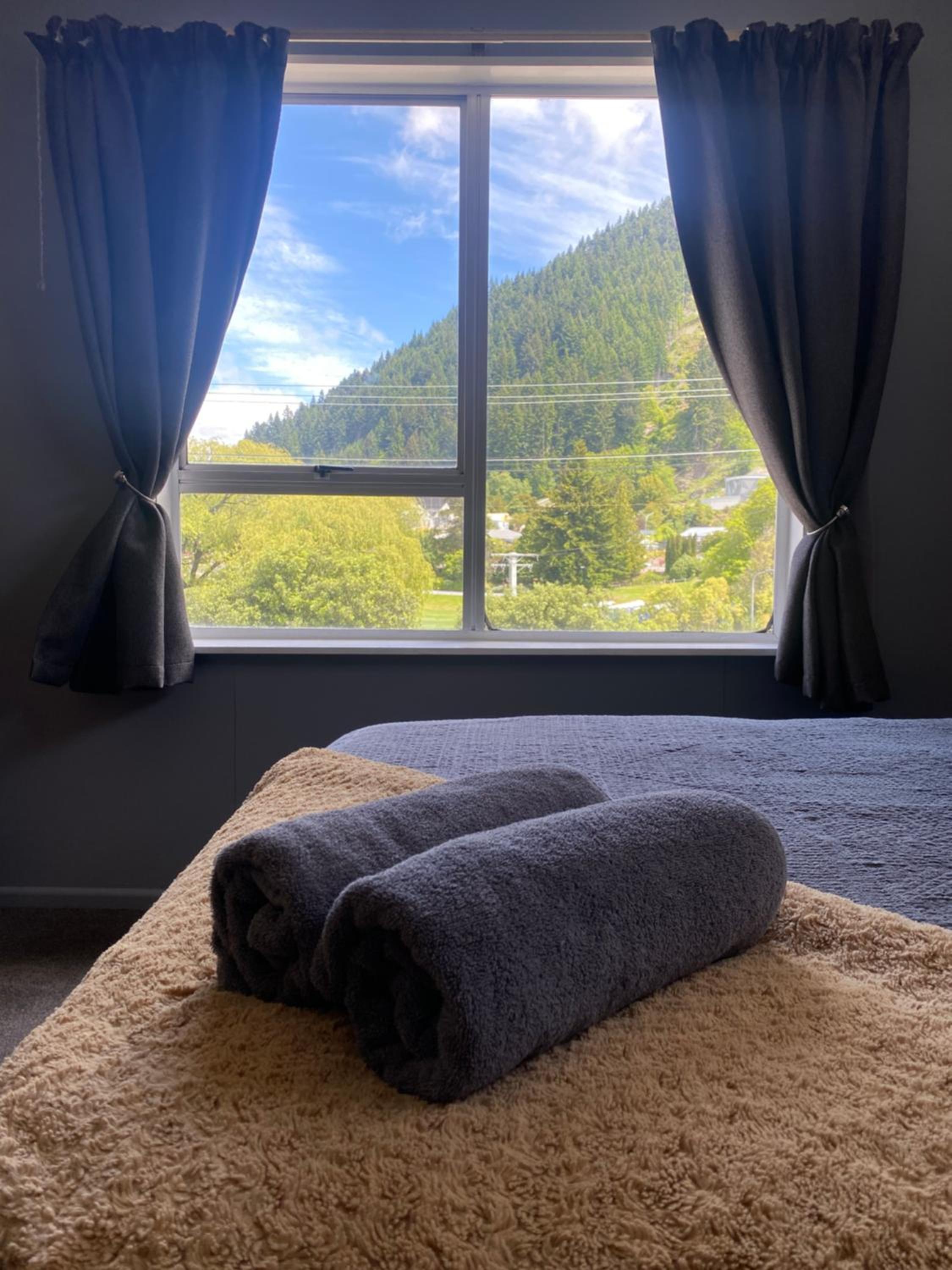 Alpine Lodge Queenstown view 2