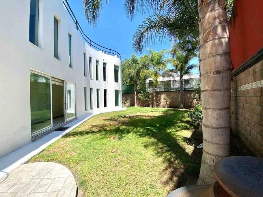 Cine-Lux Villa view 4