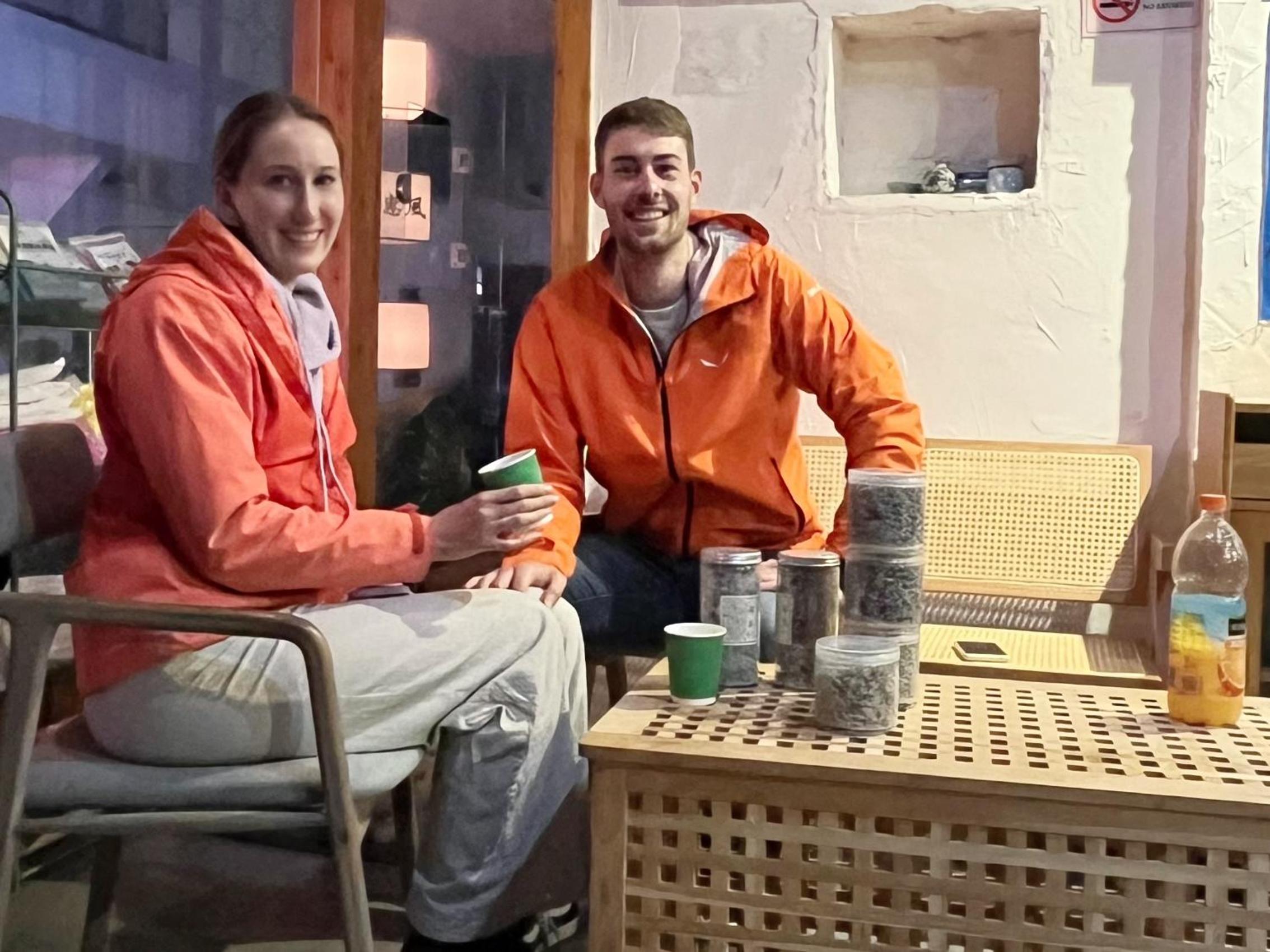 Wally House Hostel - walk 5 minutes to east gate of National Forest Park-ticket book services-free laundry facilities-free capsule coffee-Tour route introd