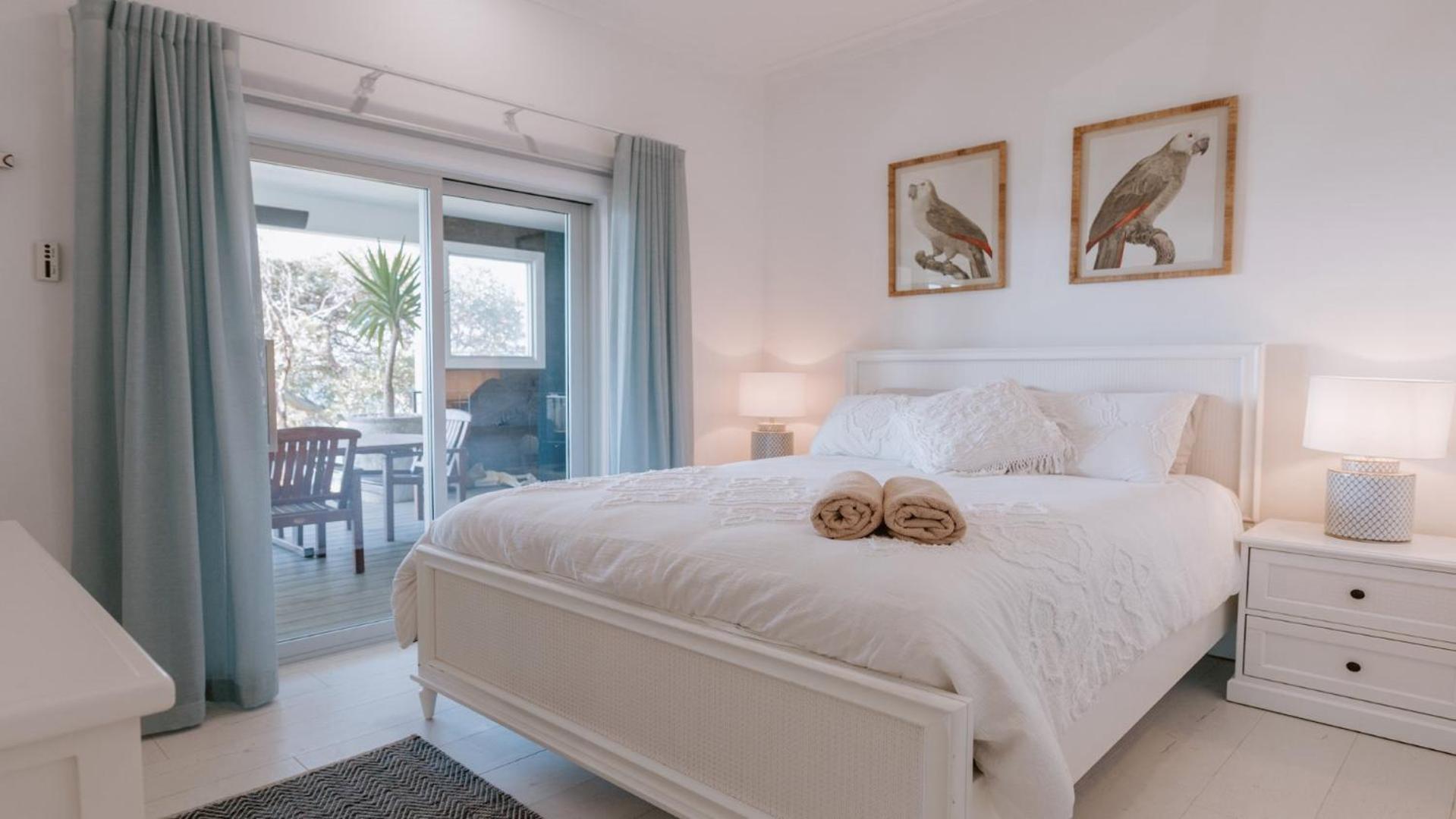 The Luxurious Lobster Pot With Studio Offers The Complete Coffin Bay Experience - View, Position and Jetty For Fishing