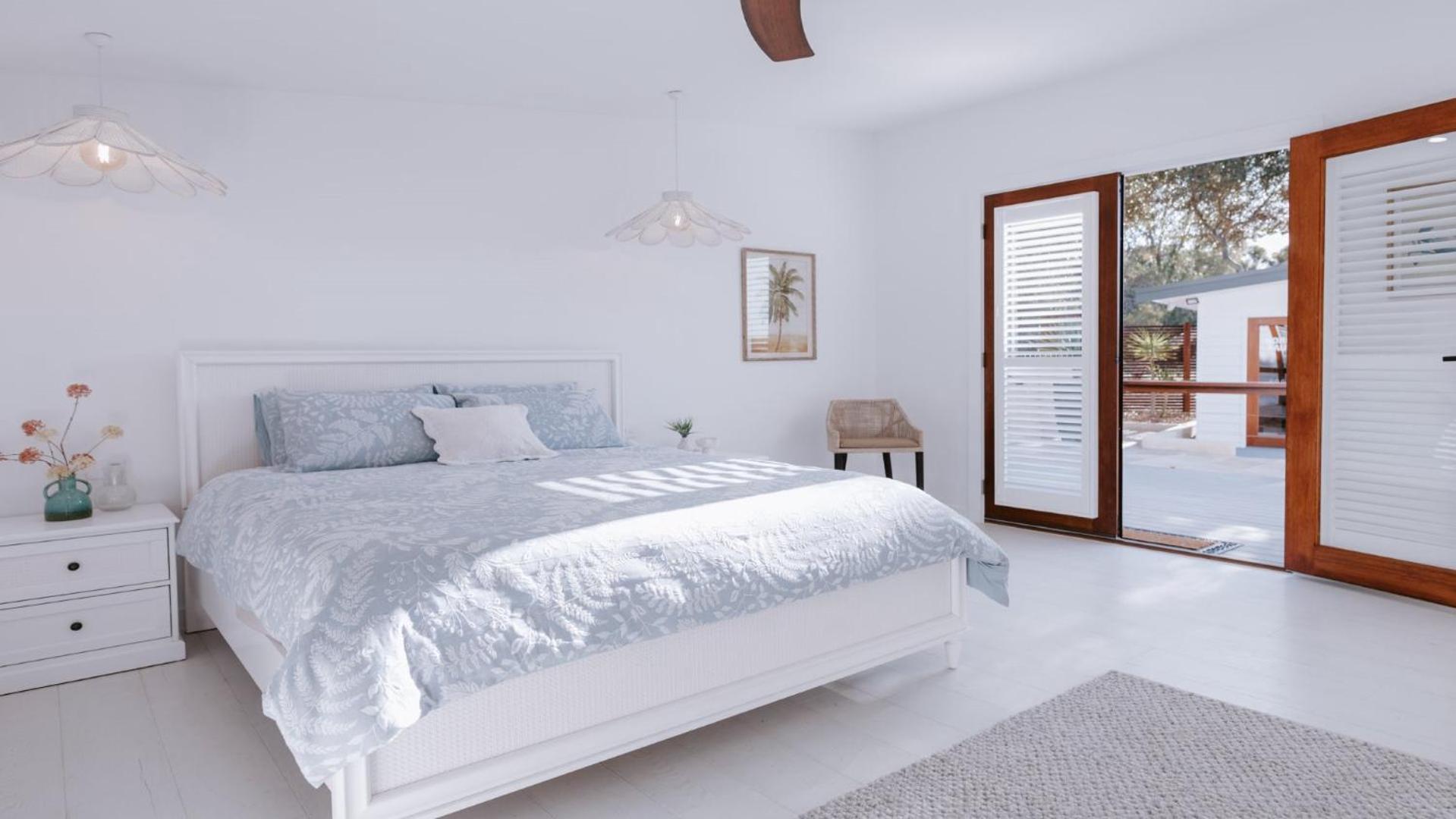 The Luxurious Lobster Pot With Studio Offers The Complete Coffin Bay Experience - View, Position and Jetty For Fishing