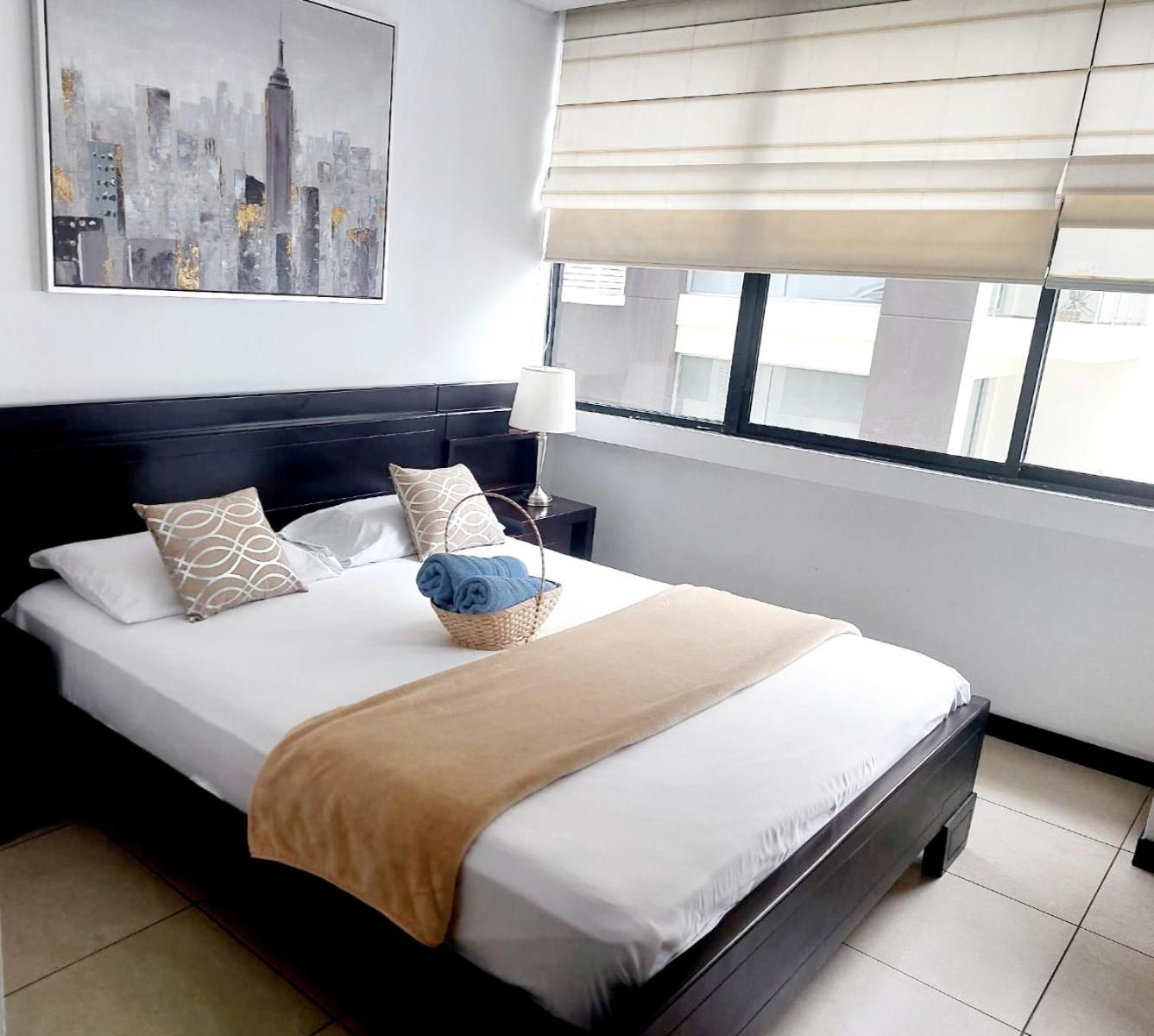 Ecusuites Room Emporium con Jacuzzi privado view 4