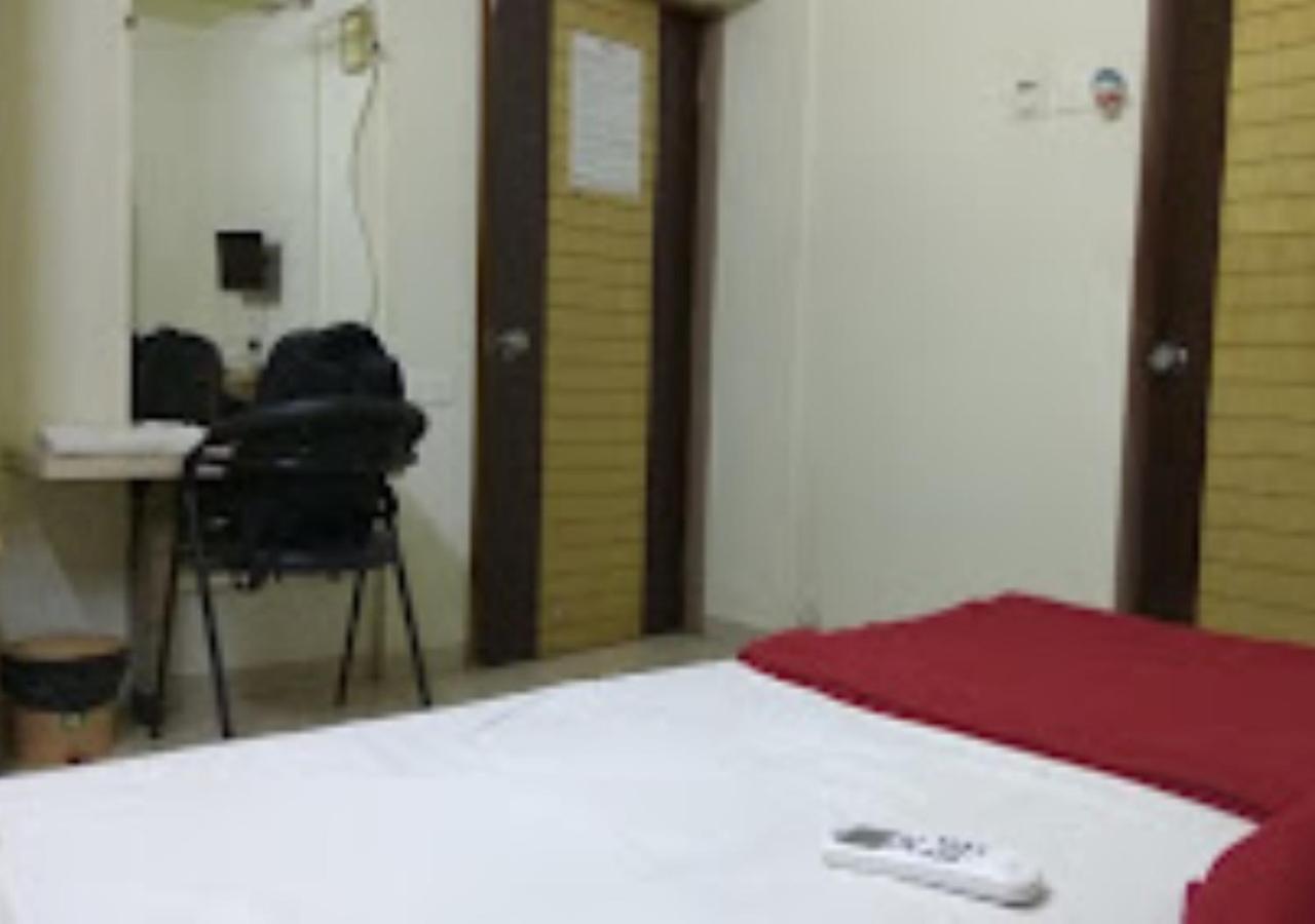 Photo 33