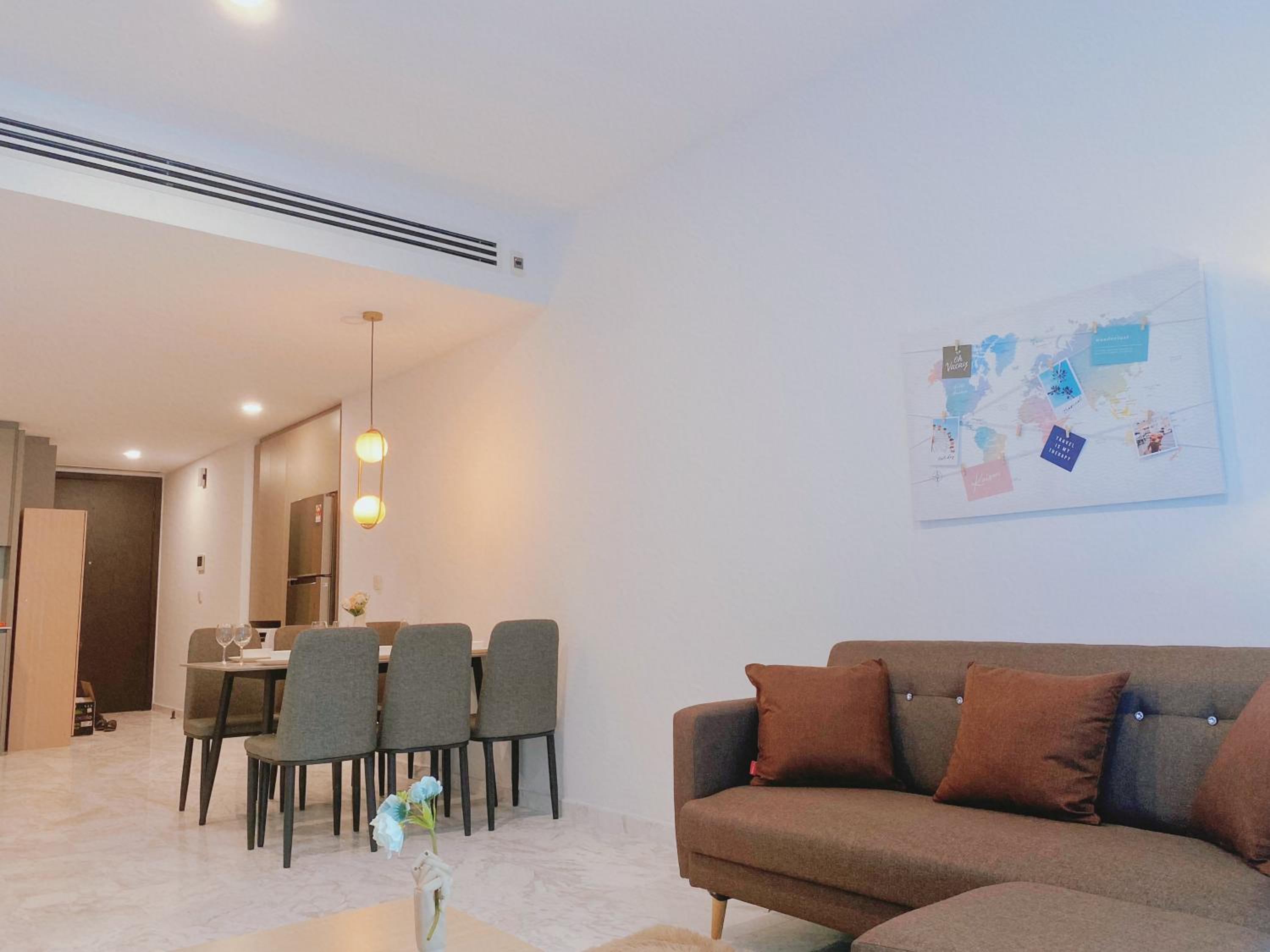 Luxury Residence @ Eaton