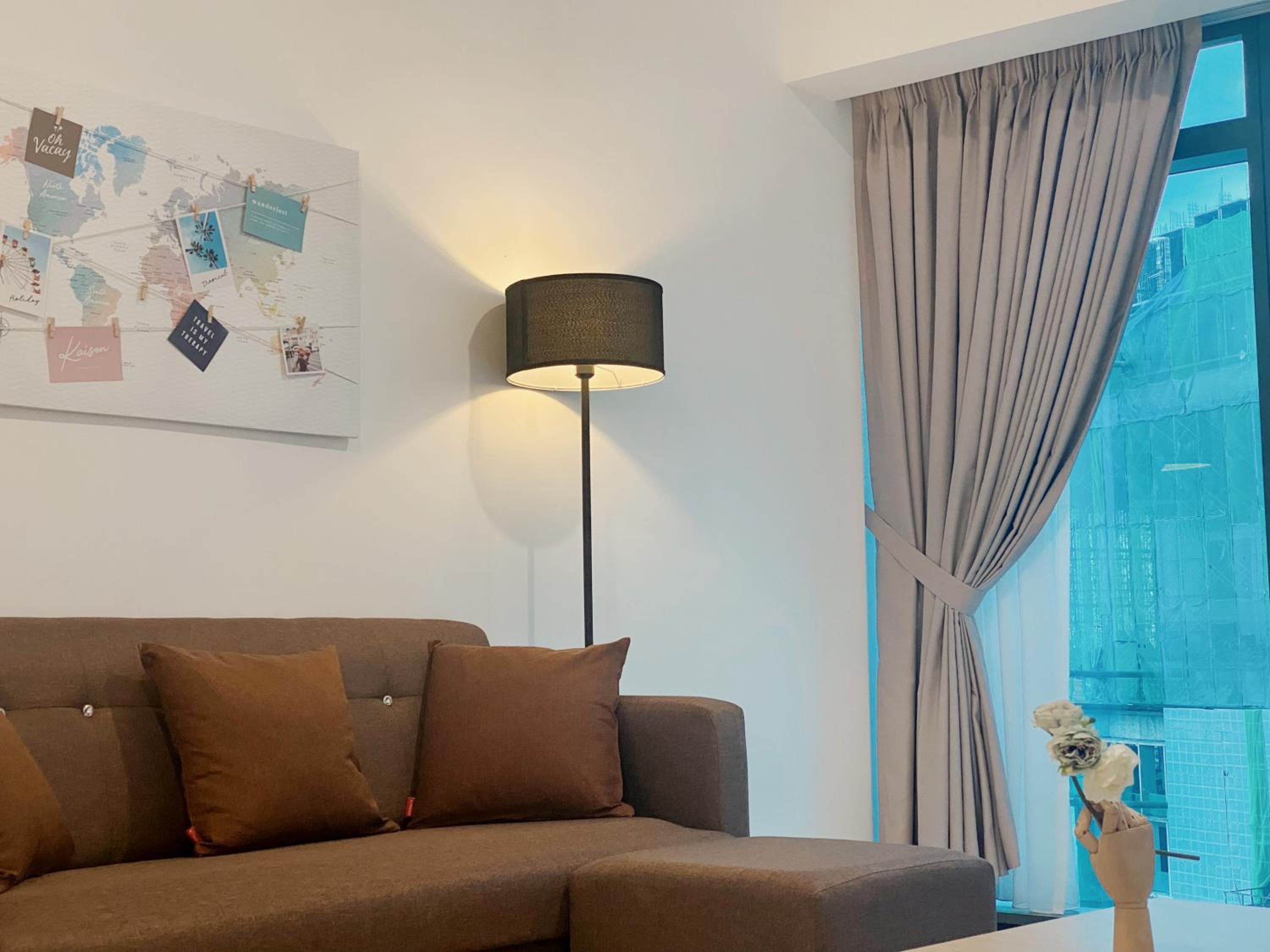 Luxury Residence @ Eaton