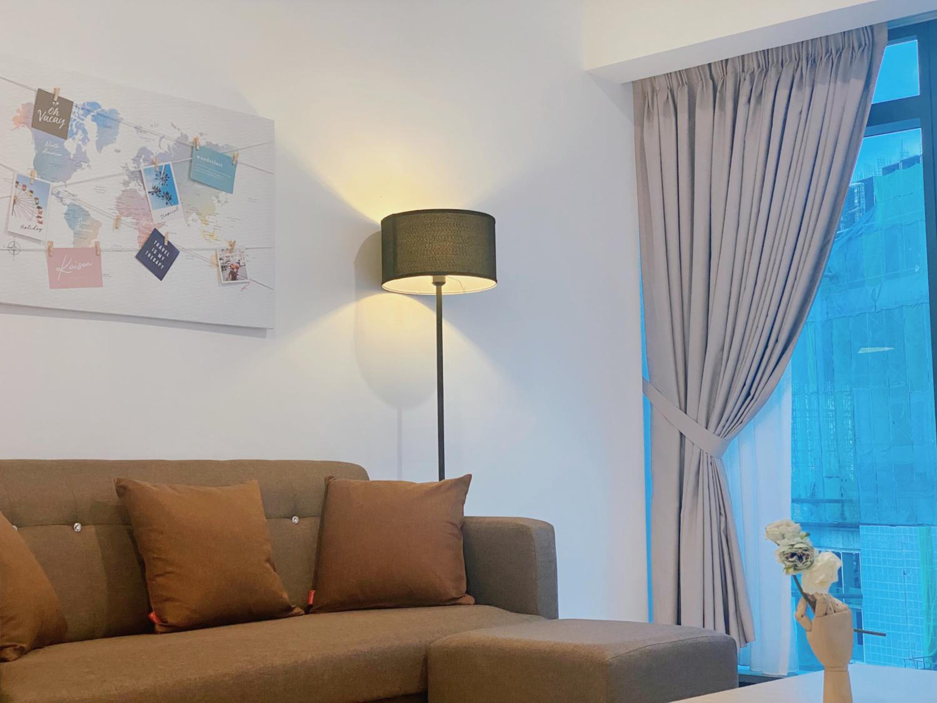 Luxury Residence @ Eaton