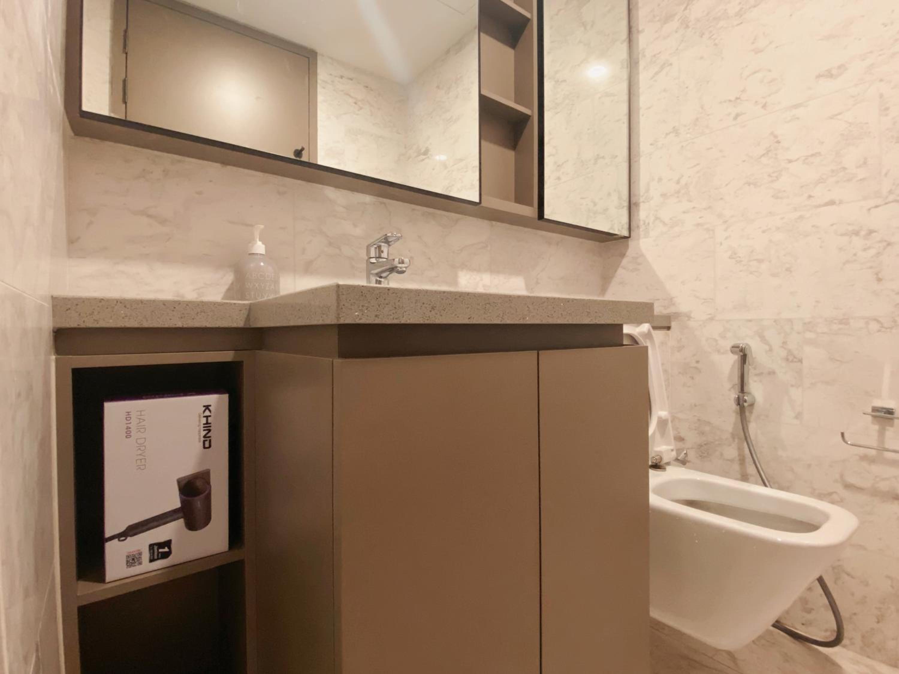 Luxury Residence @ Eaton