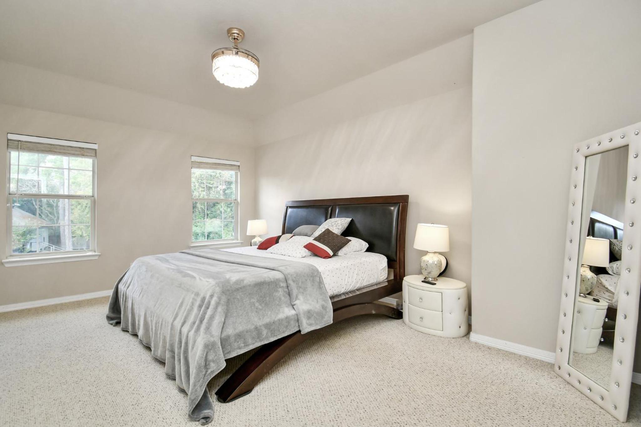 AFRA Home with huge garden Houston, Texas