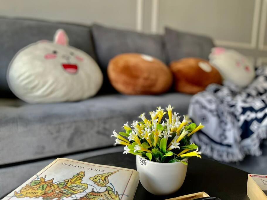 9 pax Homestay near Axiata Arena & Pavilion 2