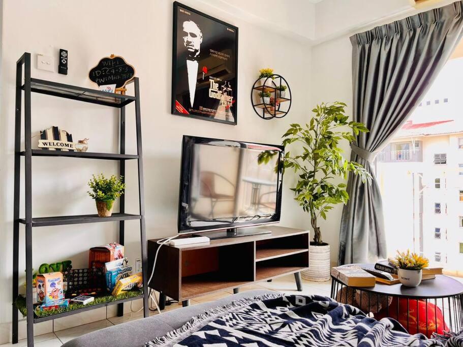 9 pax Homestay near Axiata Arena & Pavilion 2