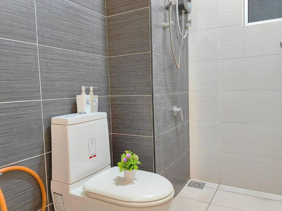 Austin Manhattan, 2BR, water park, Jaya Groccer