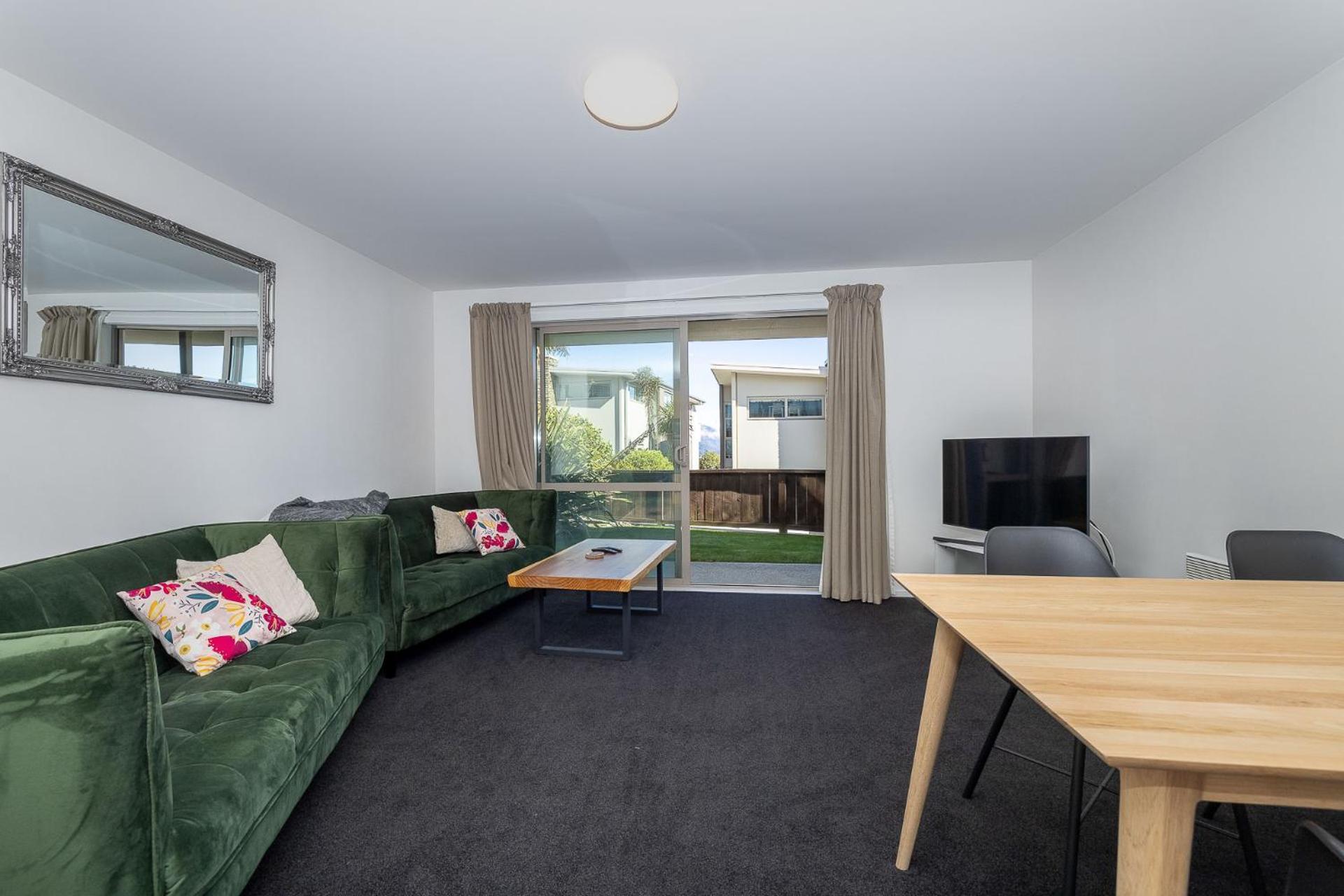 Hotel Alpine Vista Retreat