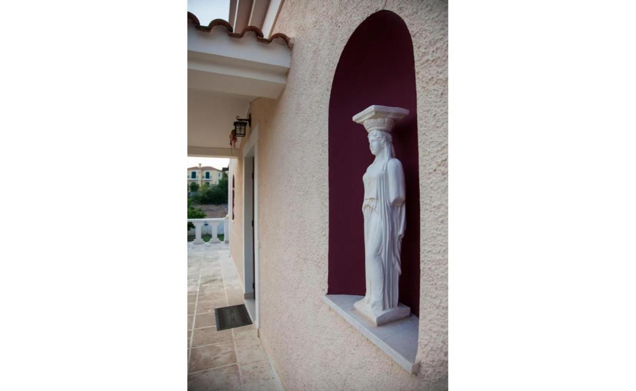 Moustakias Villa