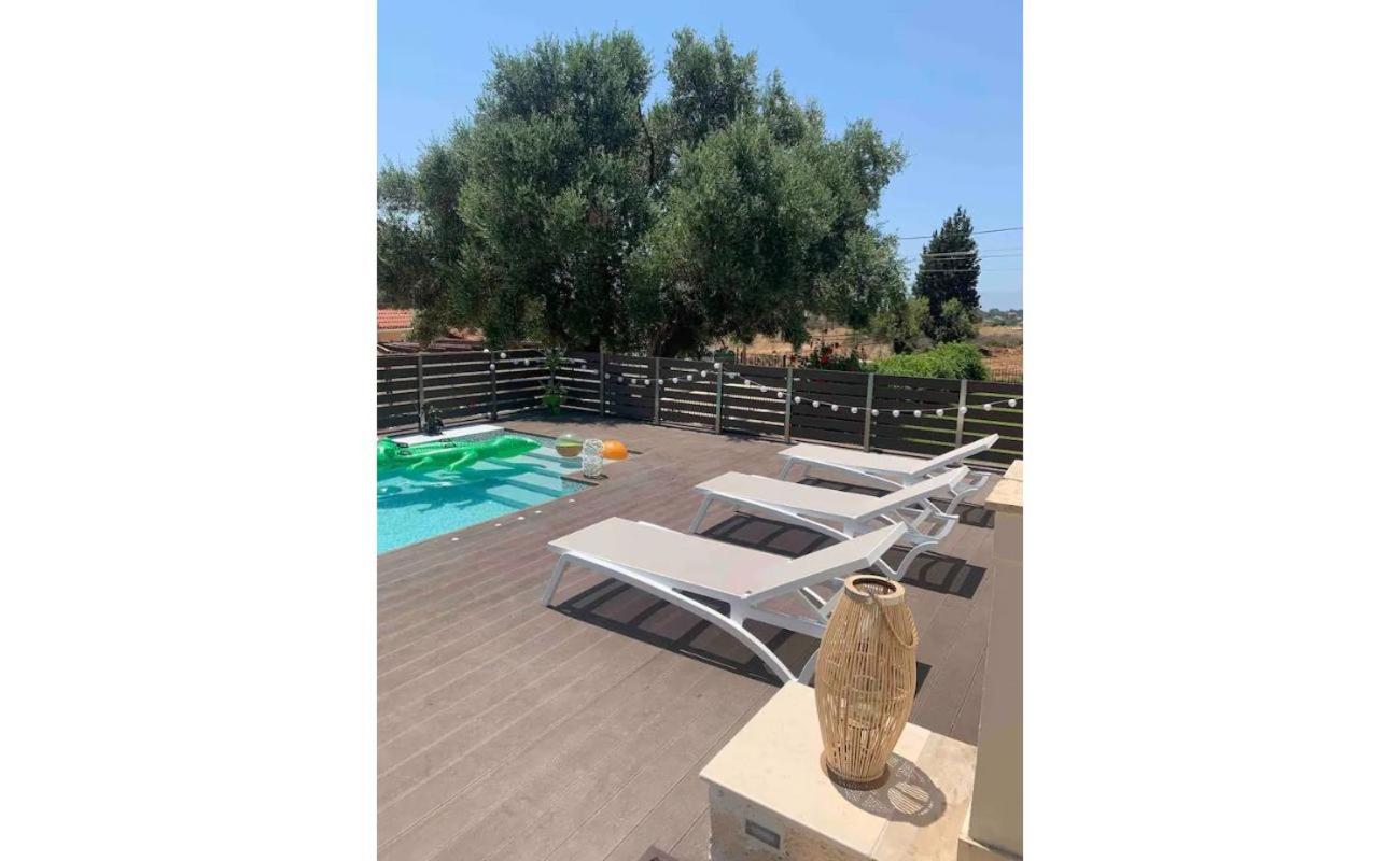 Moustakias Villa