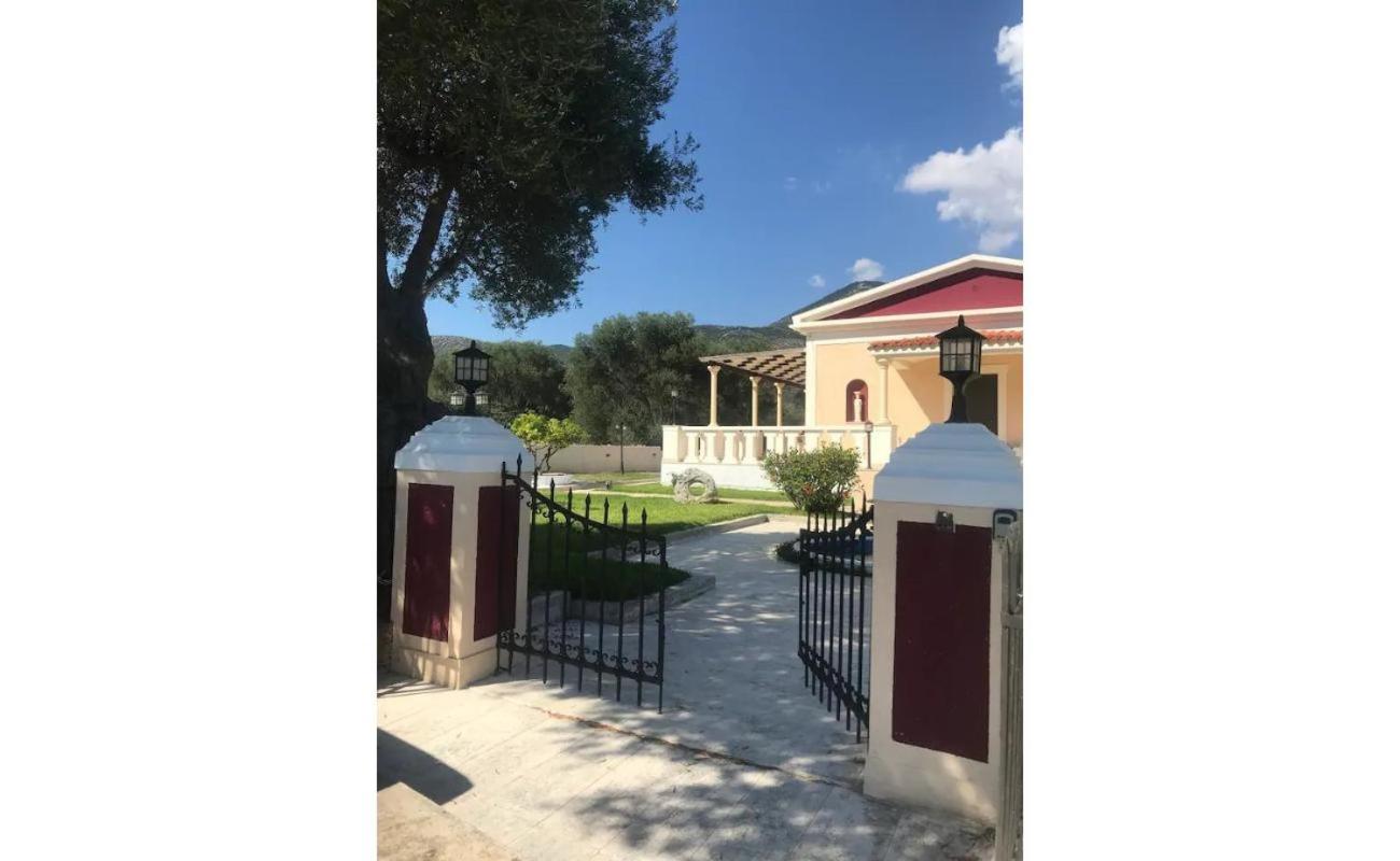 Moustakias Villa