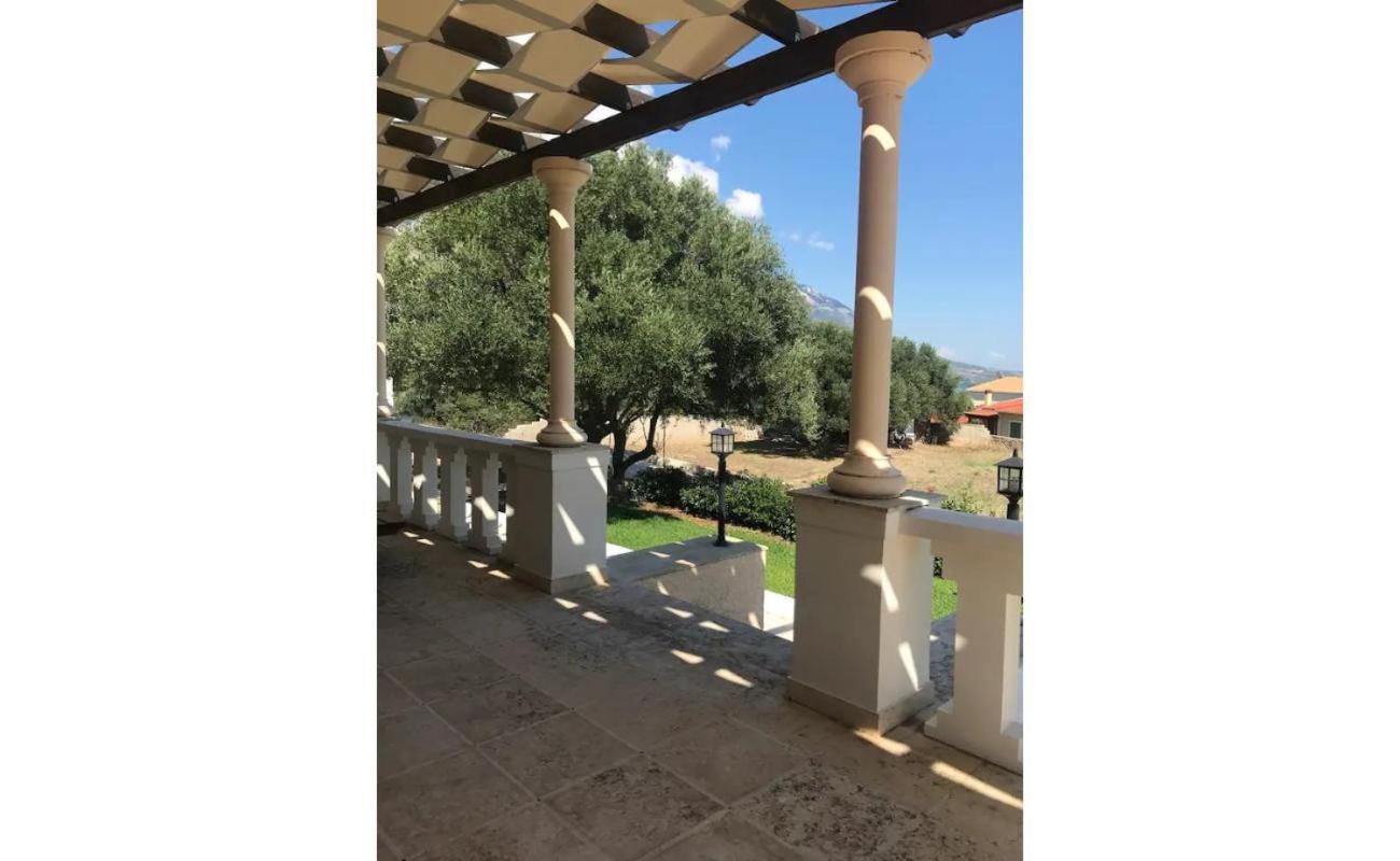 Moustakias Villa
