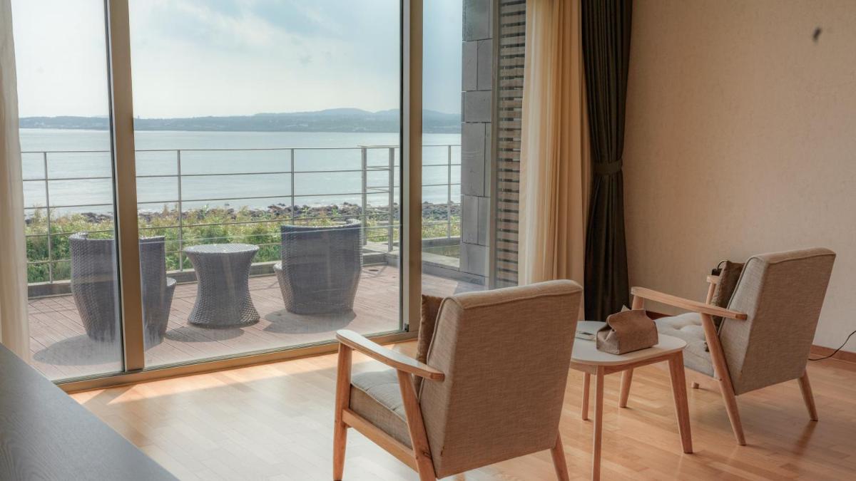 Hotel Phoenix Island - Image 1