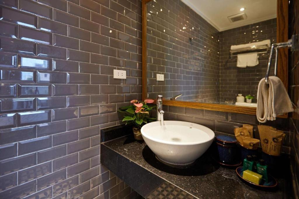 HaNoi Calido - 16 Phố Nguyễn Quang Bích HN - by BAY LUXURY