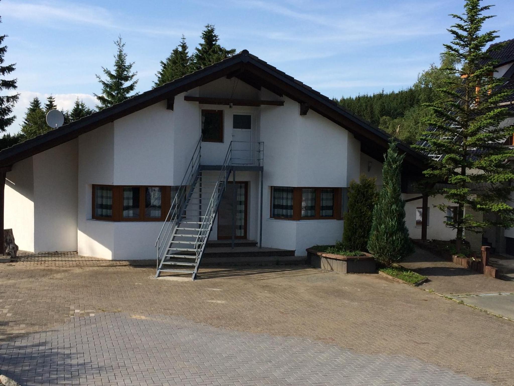 Photo 33