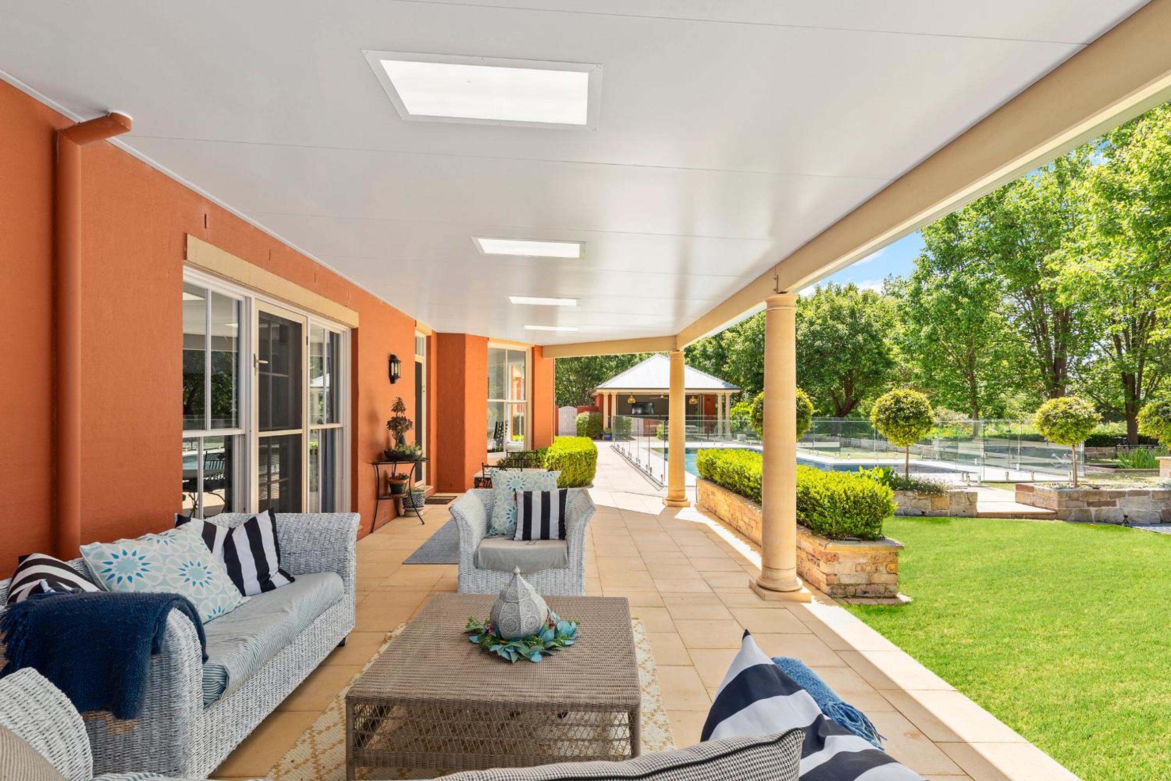 Pool Queen Bedroom Suite