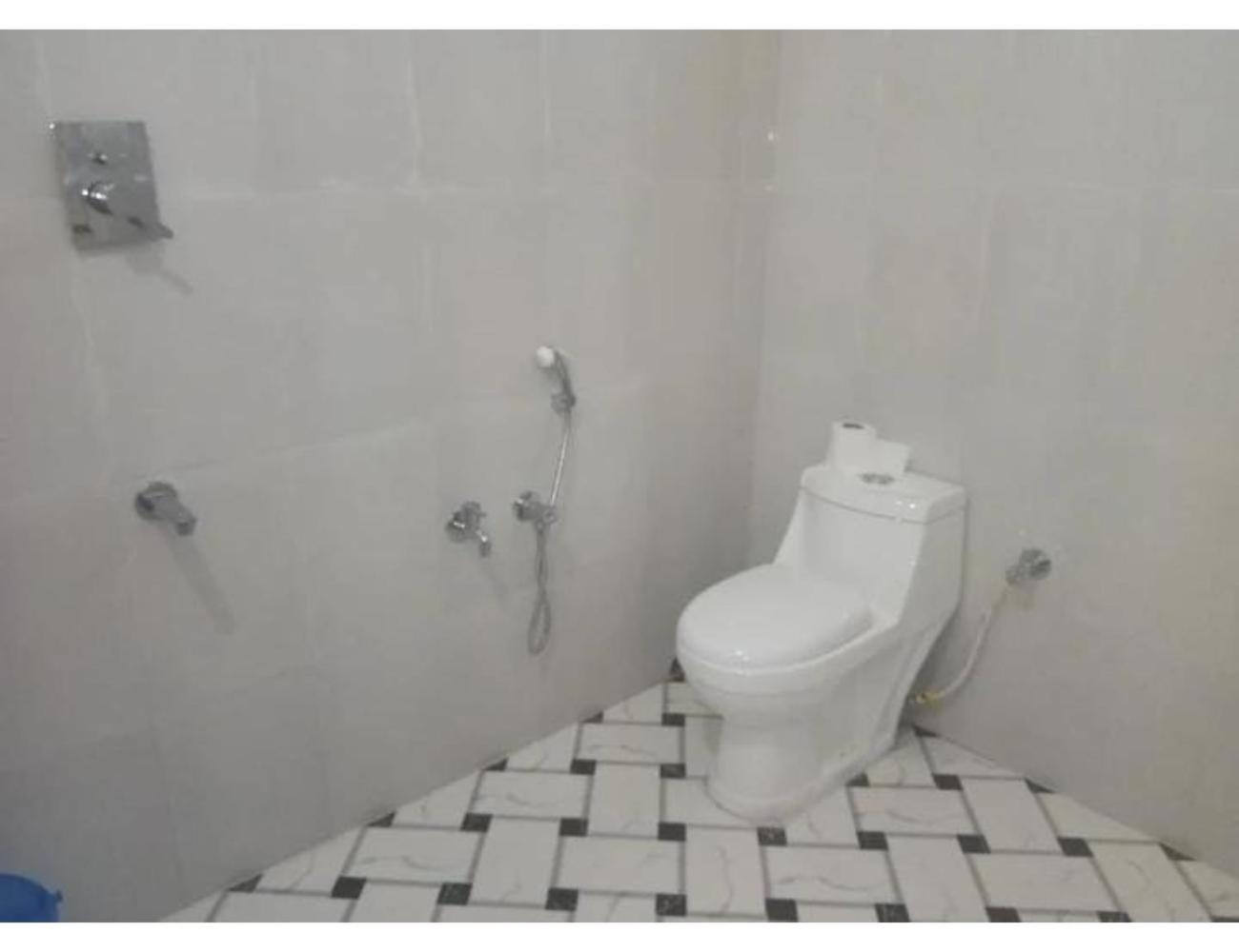Adoroni Guest House, Assam