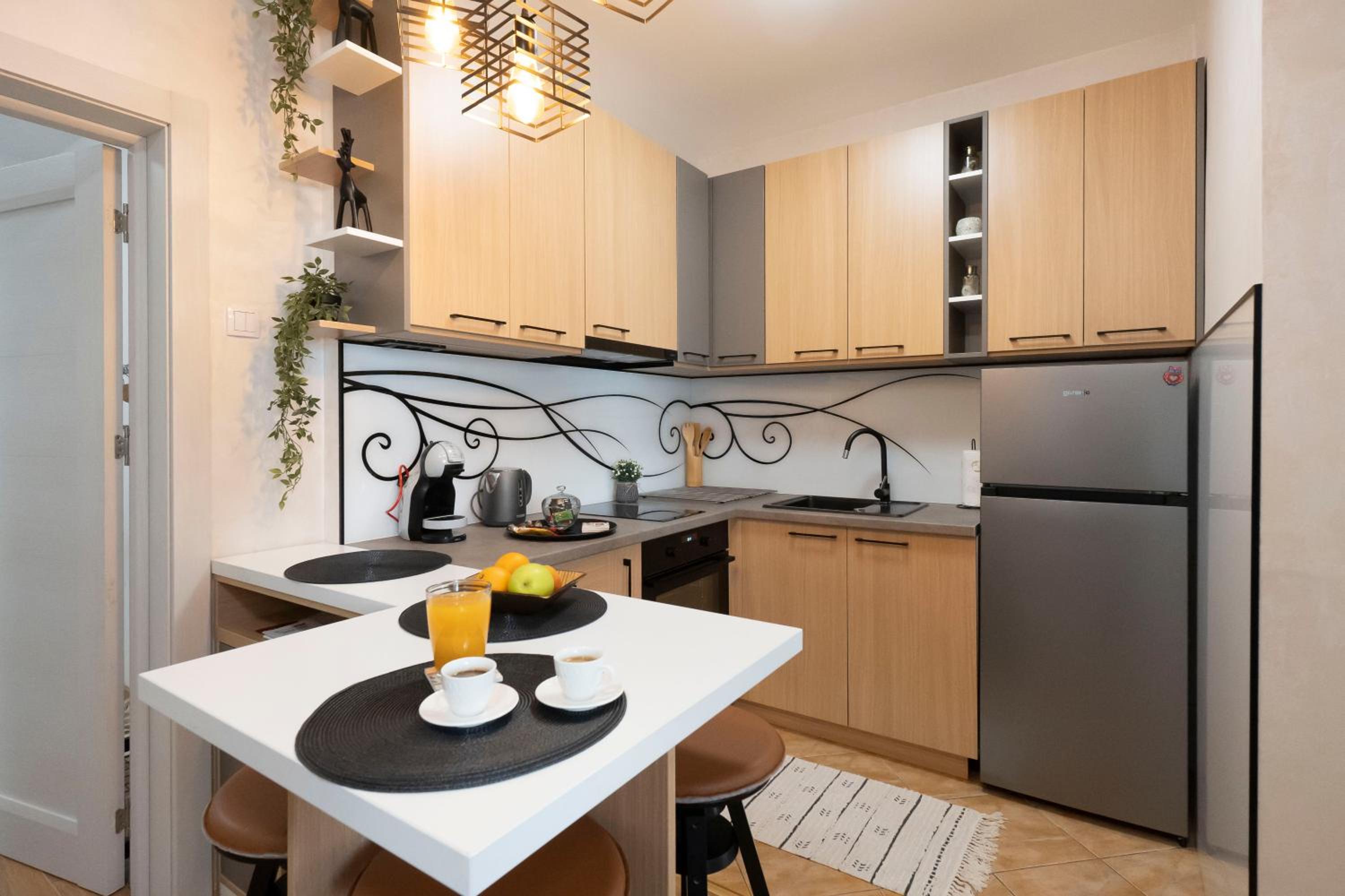 1-bedroom apartment near airport