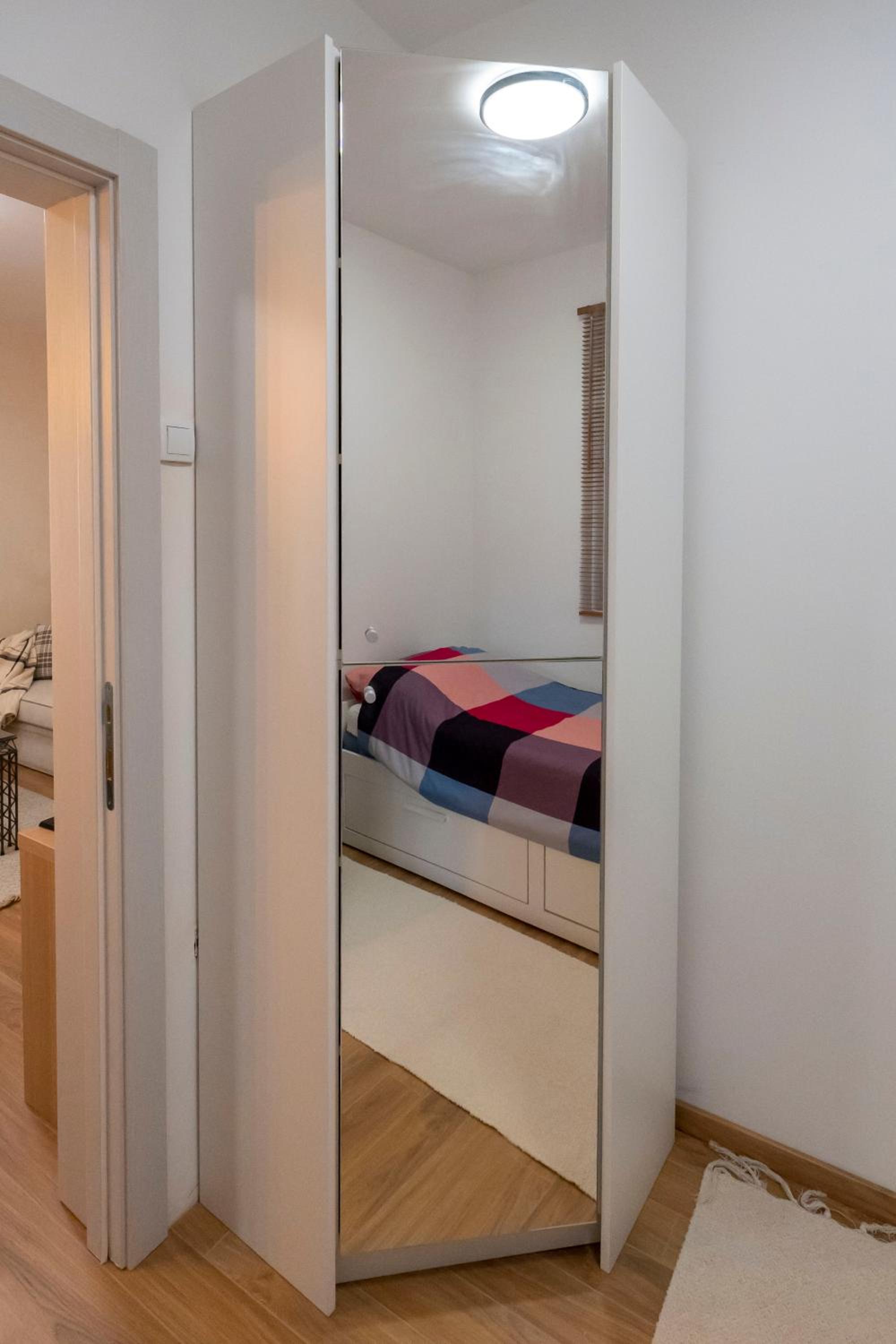 1-bedroom apartment near airport