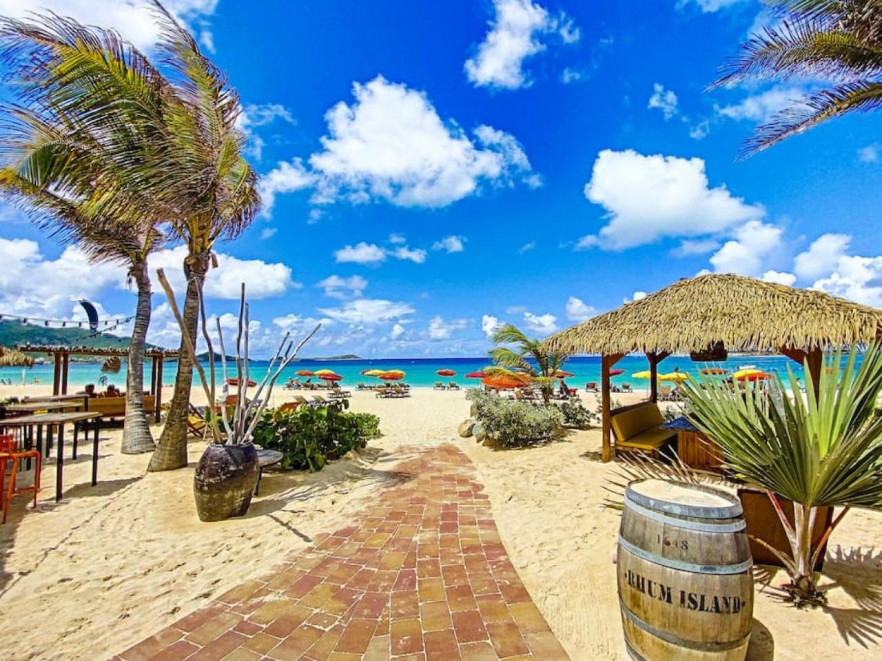 Ultramarine direct access to Orient Bay beach 2 bedrooms