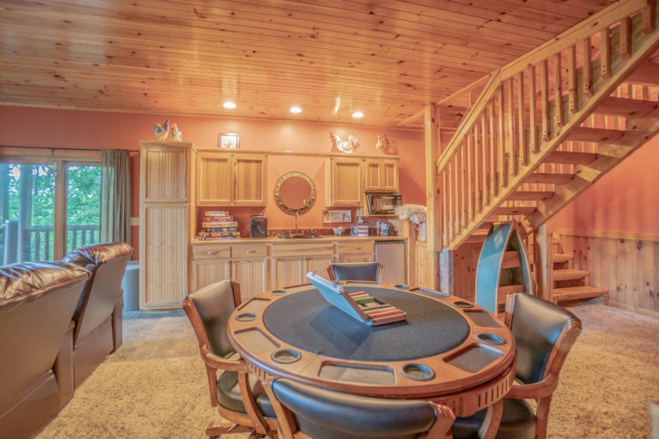 Three Homes- Smoke Rise Lodge and Barn Poppy's Plc