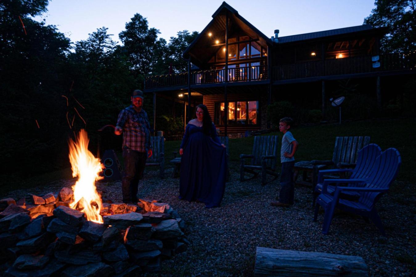 Three Homes- Smoke Rise Lodge and Barn Poppy's Plc