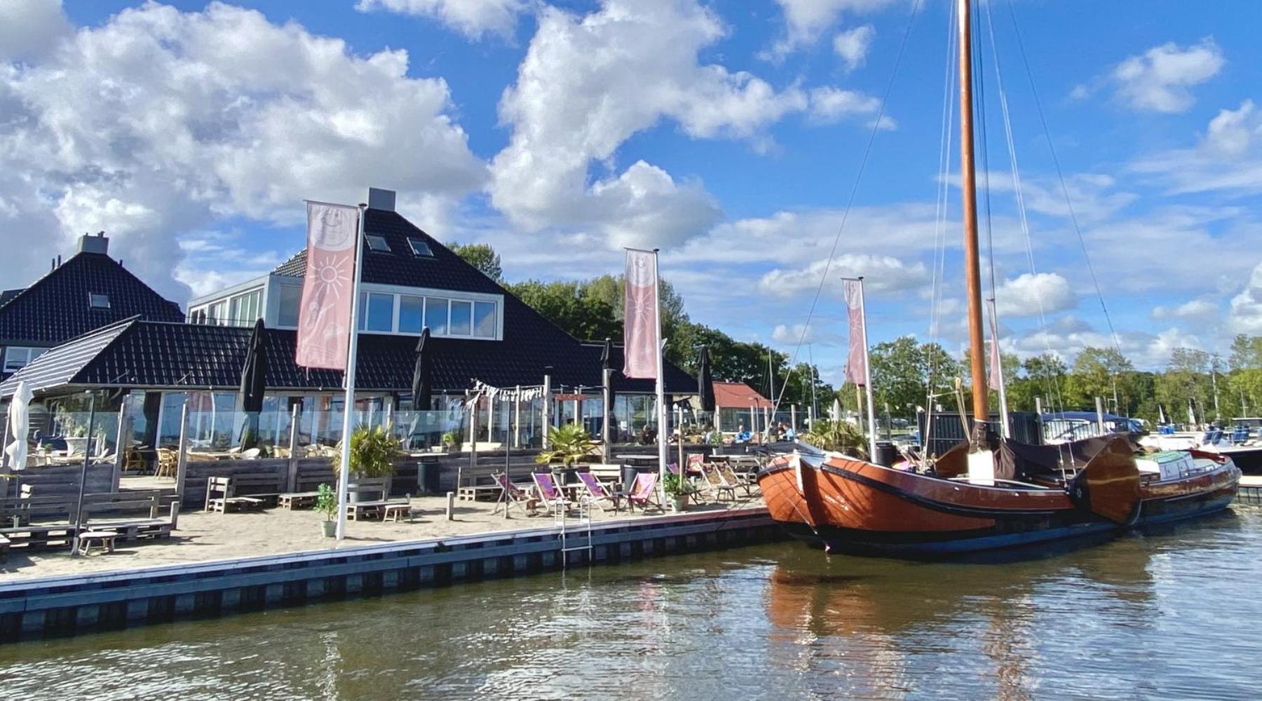 Vakantiewoonboot De Waterparel