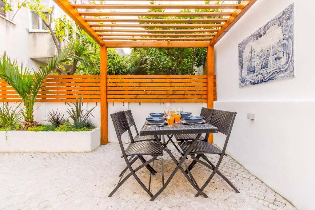 Olival Terrace | Lapa & Santos Stay view 3