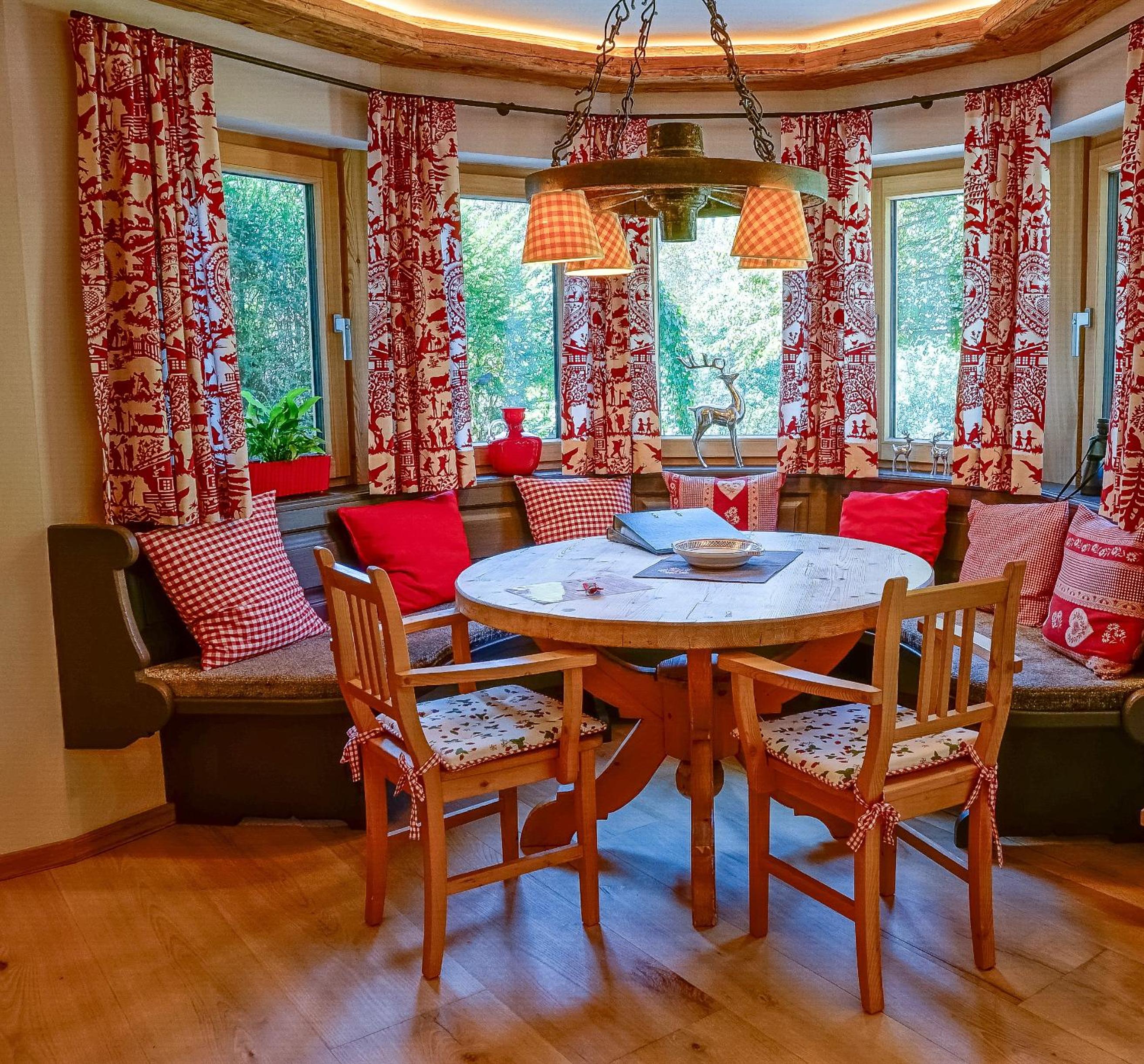 ALPIN CHARME APARTMENTS Boutique Chalet Kitzbichl