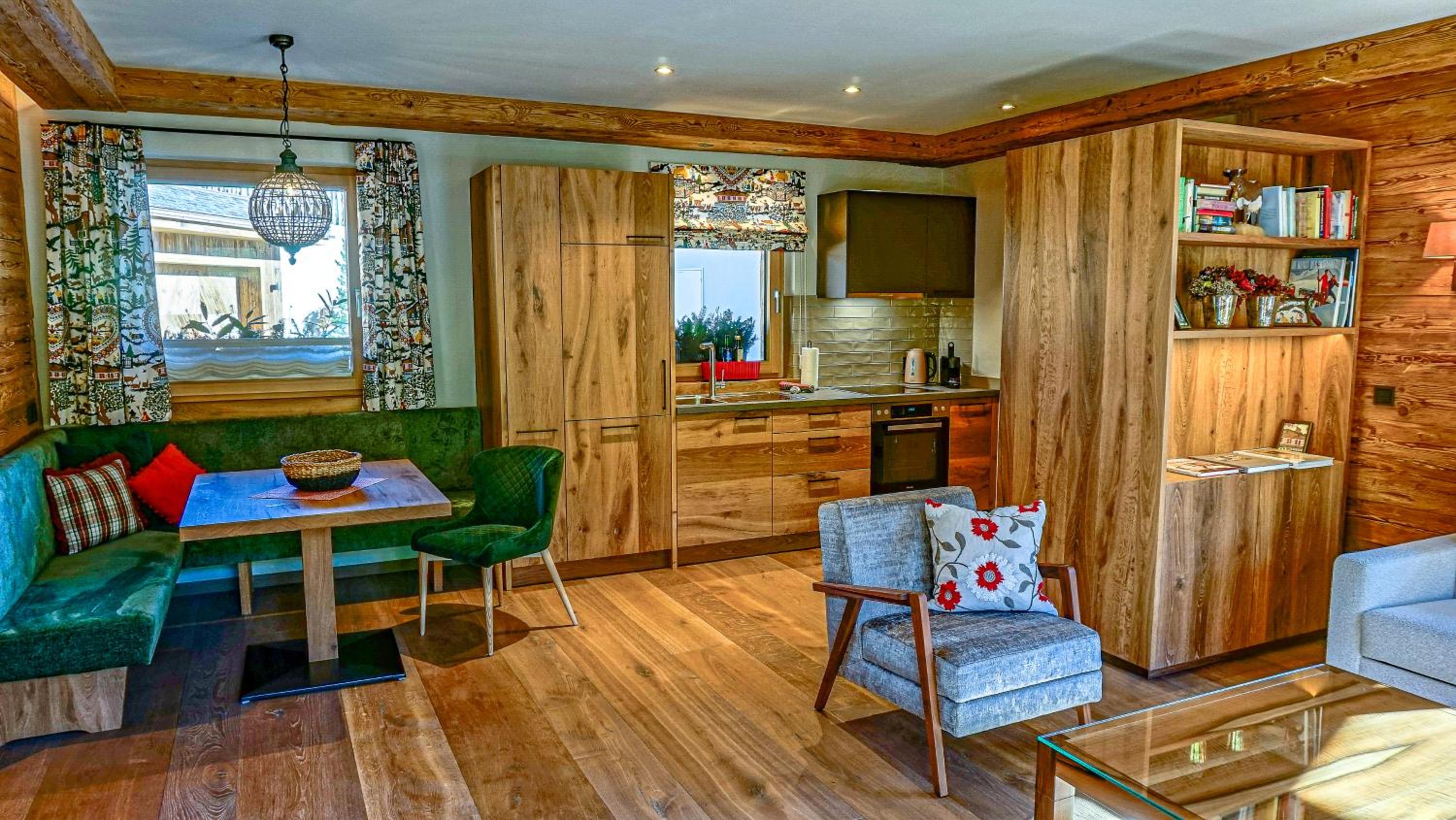 ALPIN CHARME APARTMENTS Boutique Chalet Kitzbichl