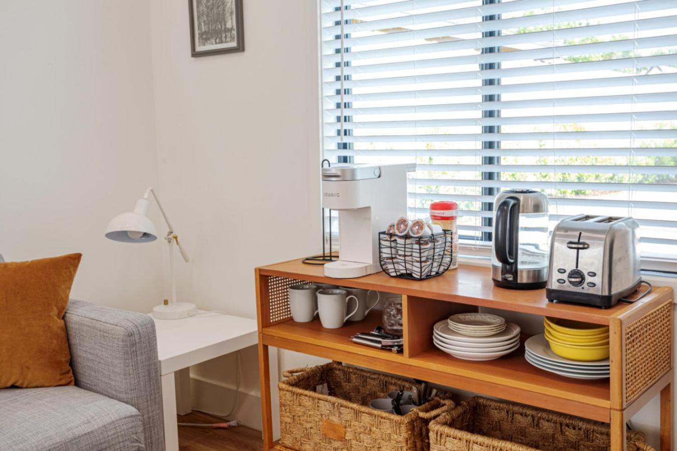 Beautiful Guest Studio near Universal Studios sleeps 4