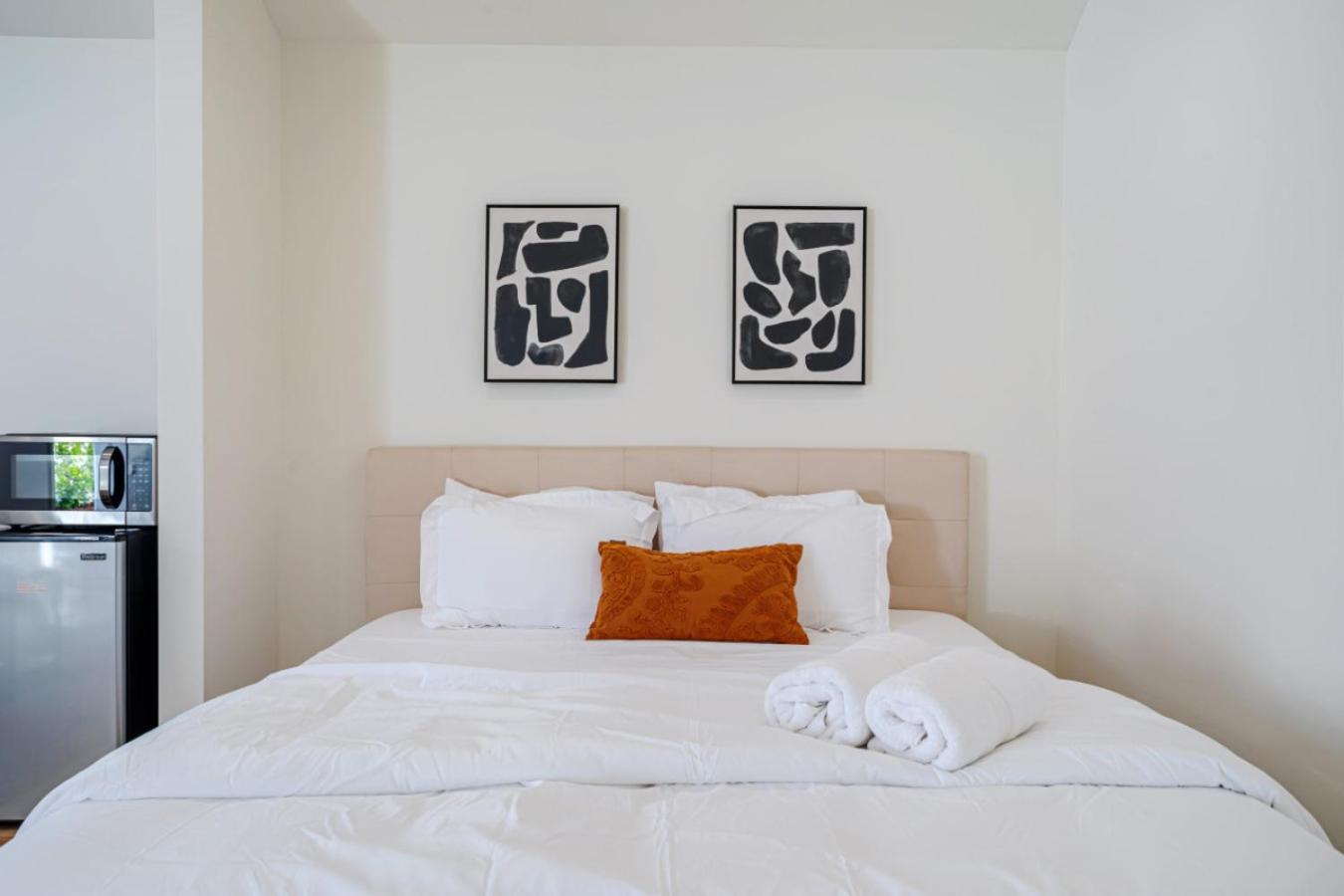 Beautiful Guest Studio near Universal Studios sleeps 4