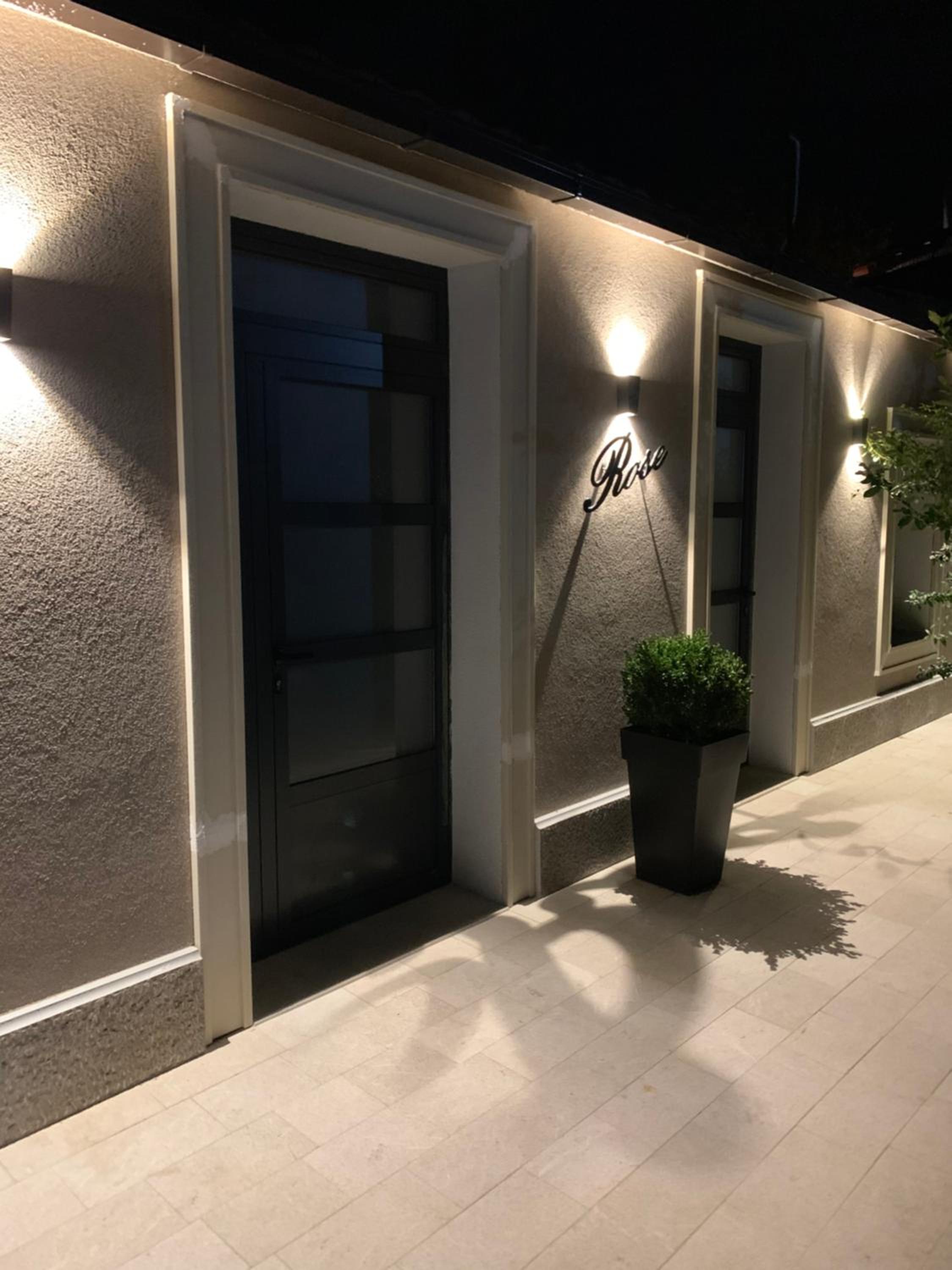 Hotel ROSE Downtown - Image 1