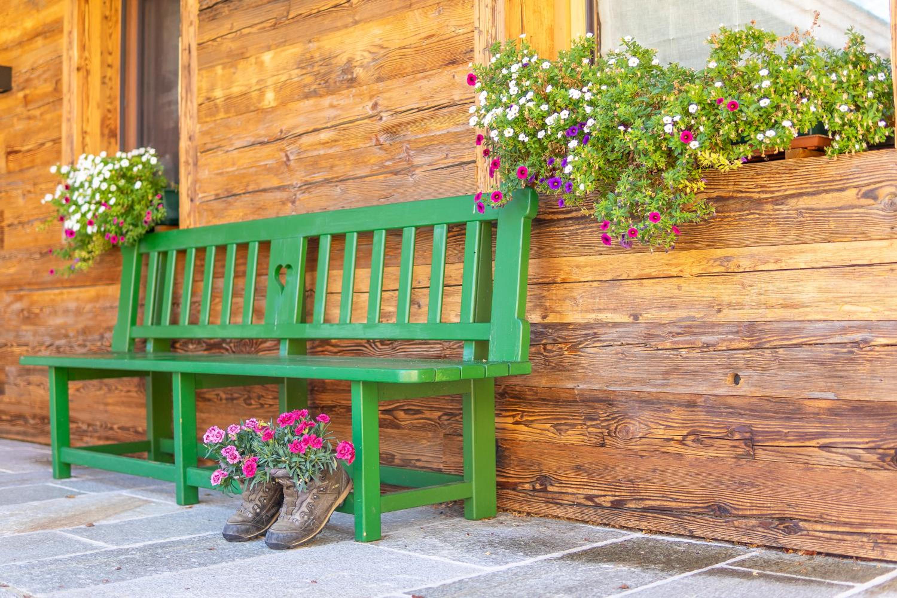 ALPIN CHARME APARTMENTS Boutique Chalet Kitzbichl
