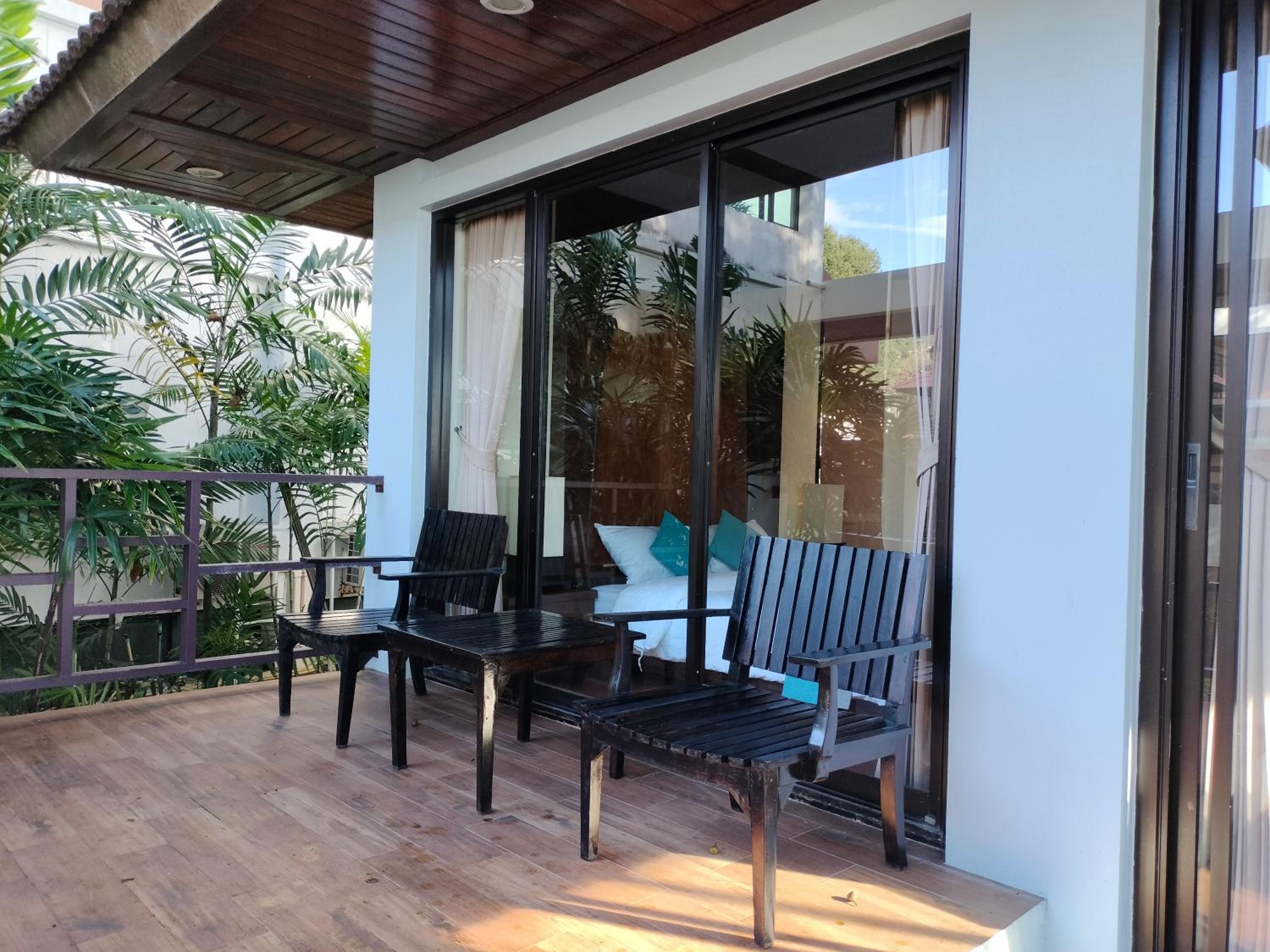 Chang Buri Resort & Koh Chang Hillside