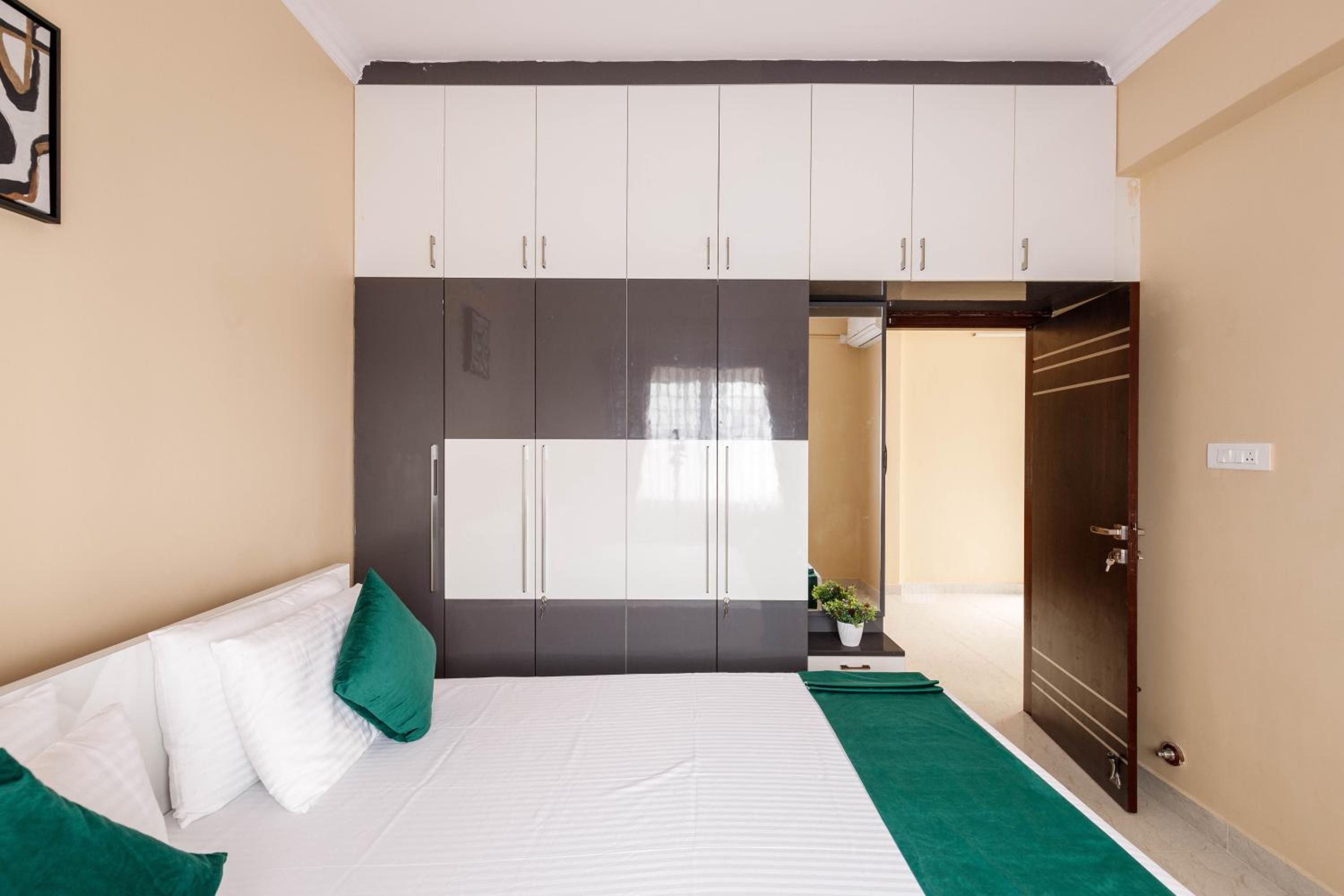 Elite Peak Serviced Apartments