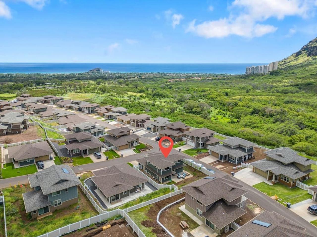 Kalo Homes - Chic Studio with King Bed near Beach view 3