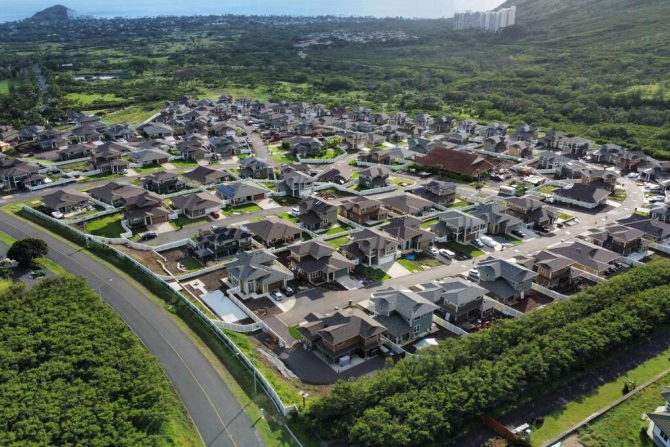 Kalo Homes - Chic Studio with King Bed near Beach view 5