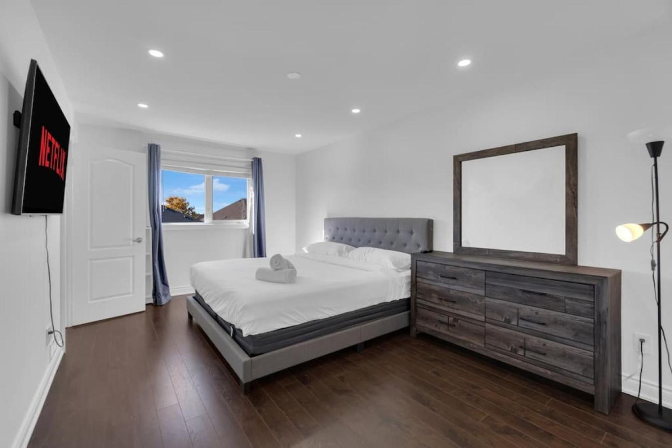 Luxury 3BR - 10 Min to Wonderland - Monthly Rental
