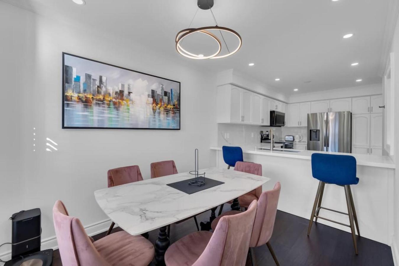 Luxury 3BR - 10 Min to Wonderland - Monthly Rental