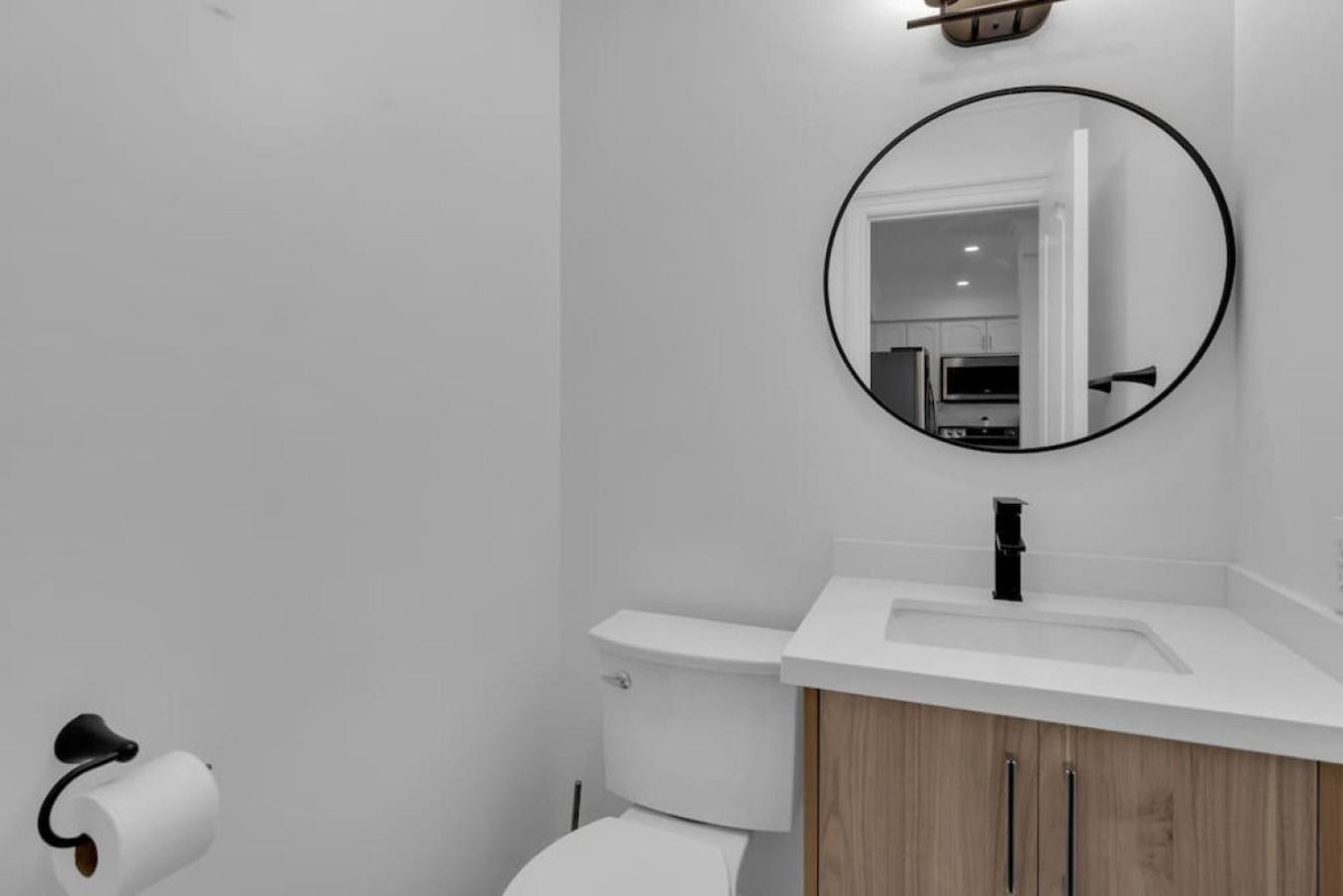 Luxury 3BR - 10 Min to Wonderland - Monthly Rental
