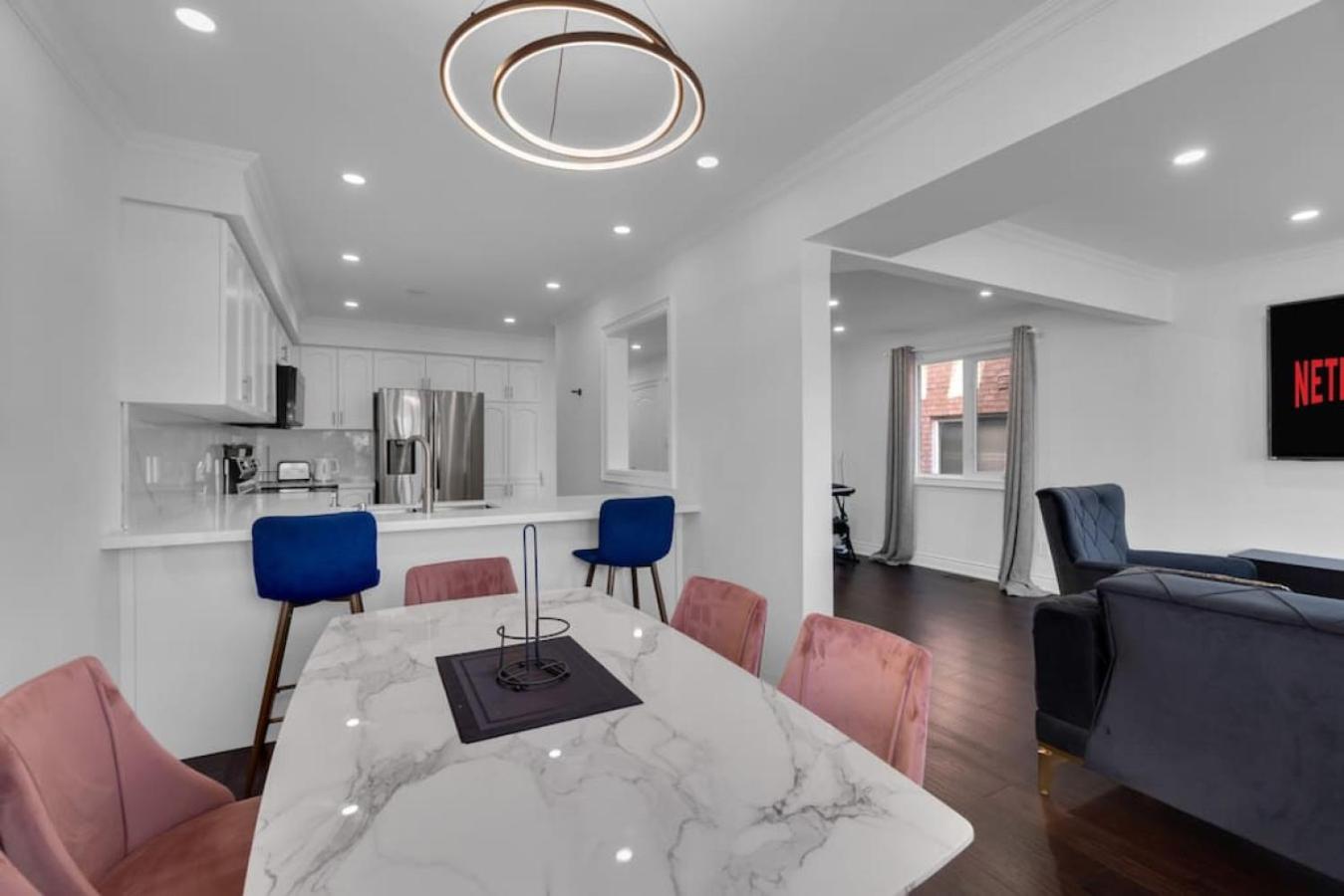 Luxury 3BR - 10 Min to Wonderland - Monthly Rental