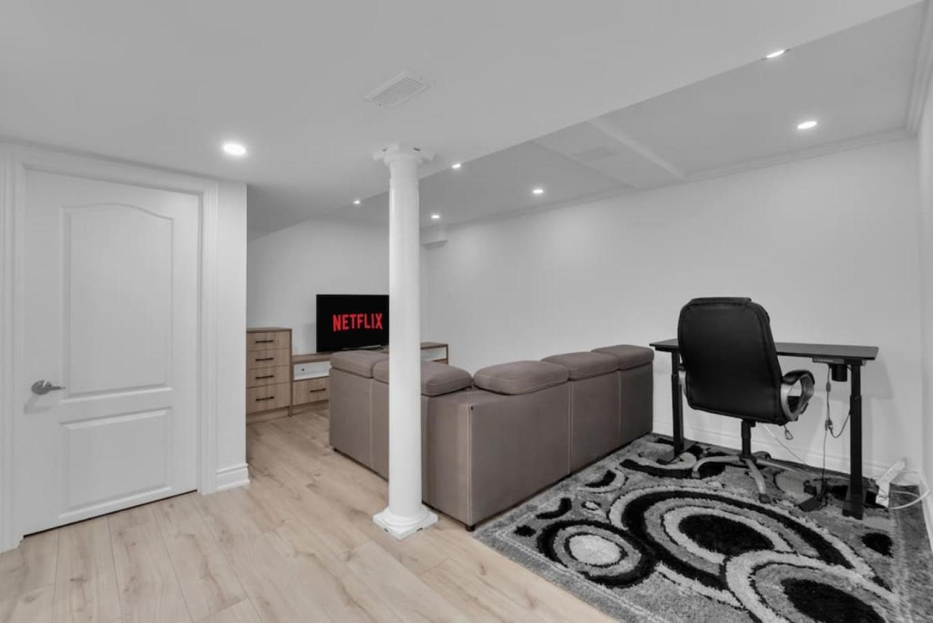 Luxury 3BR - 10 Min to Wonderland - Monthly Rental