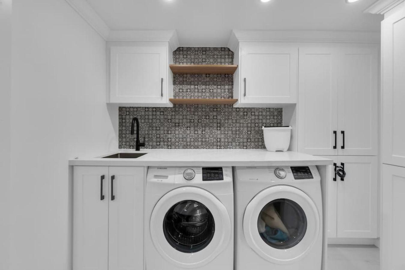 Luxury 3BR - 10 Min to Wonderland - Monthly Rental